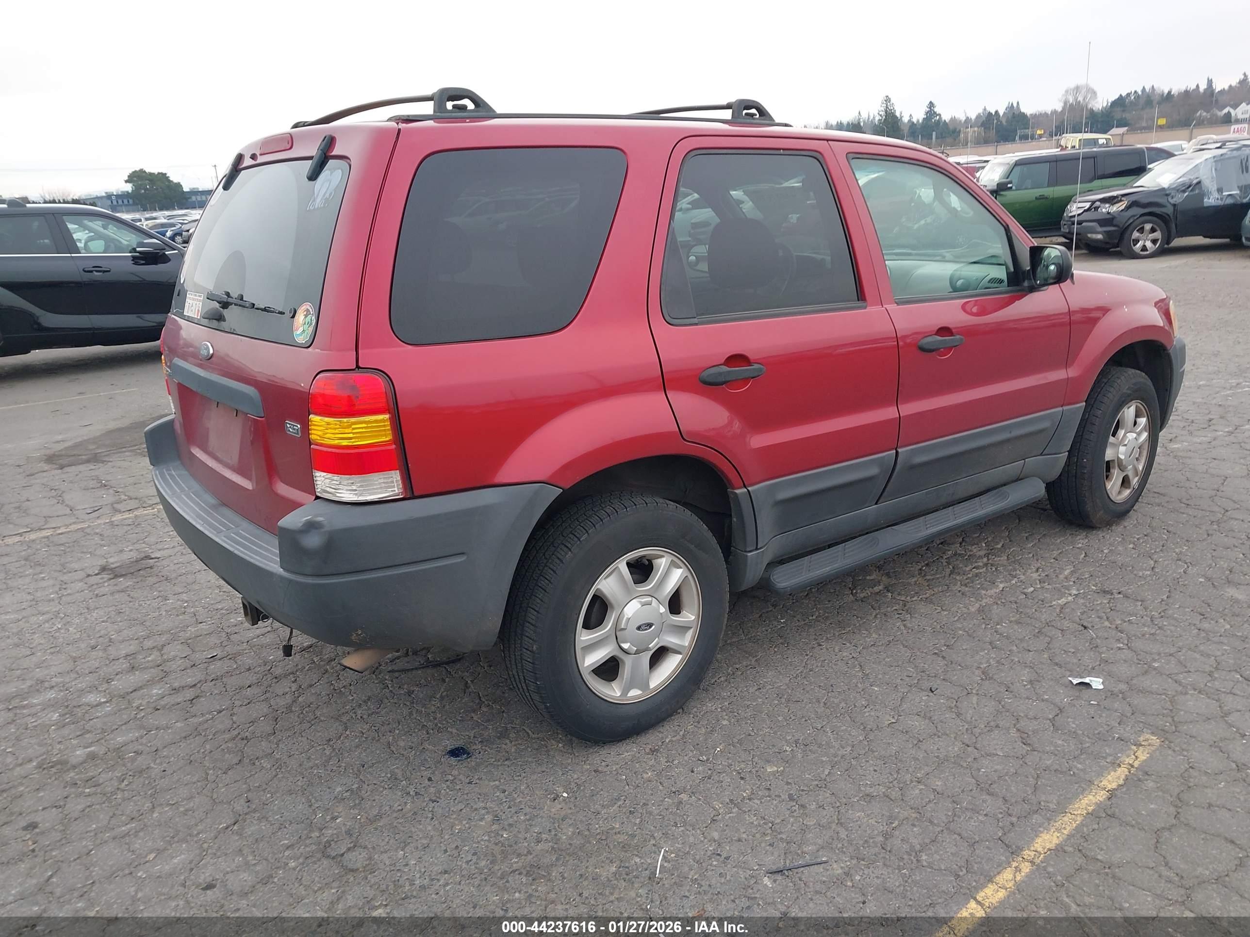 FORD ESCAPE image 4
