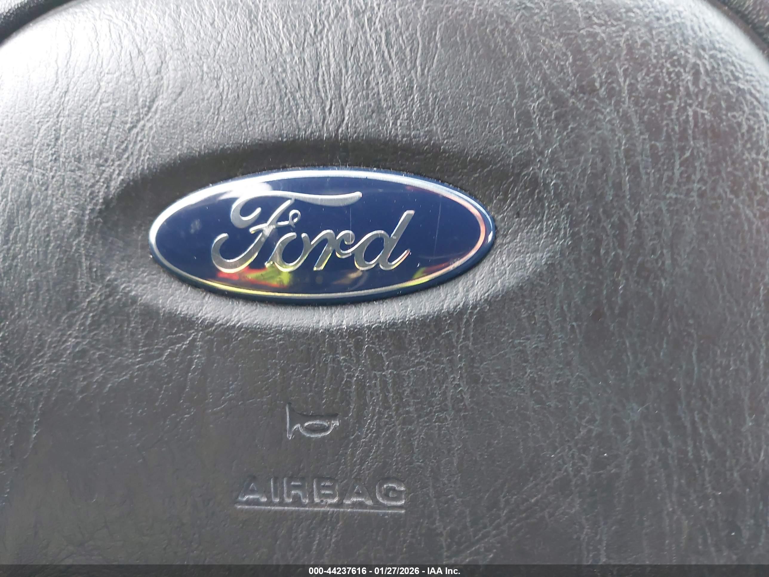 FORD ESCAPE image 6