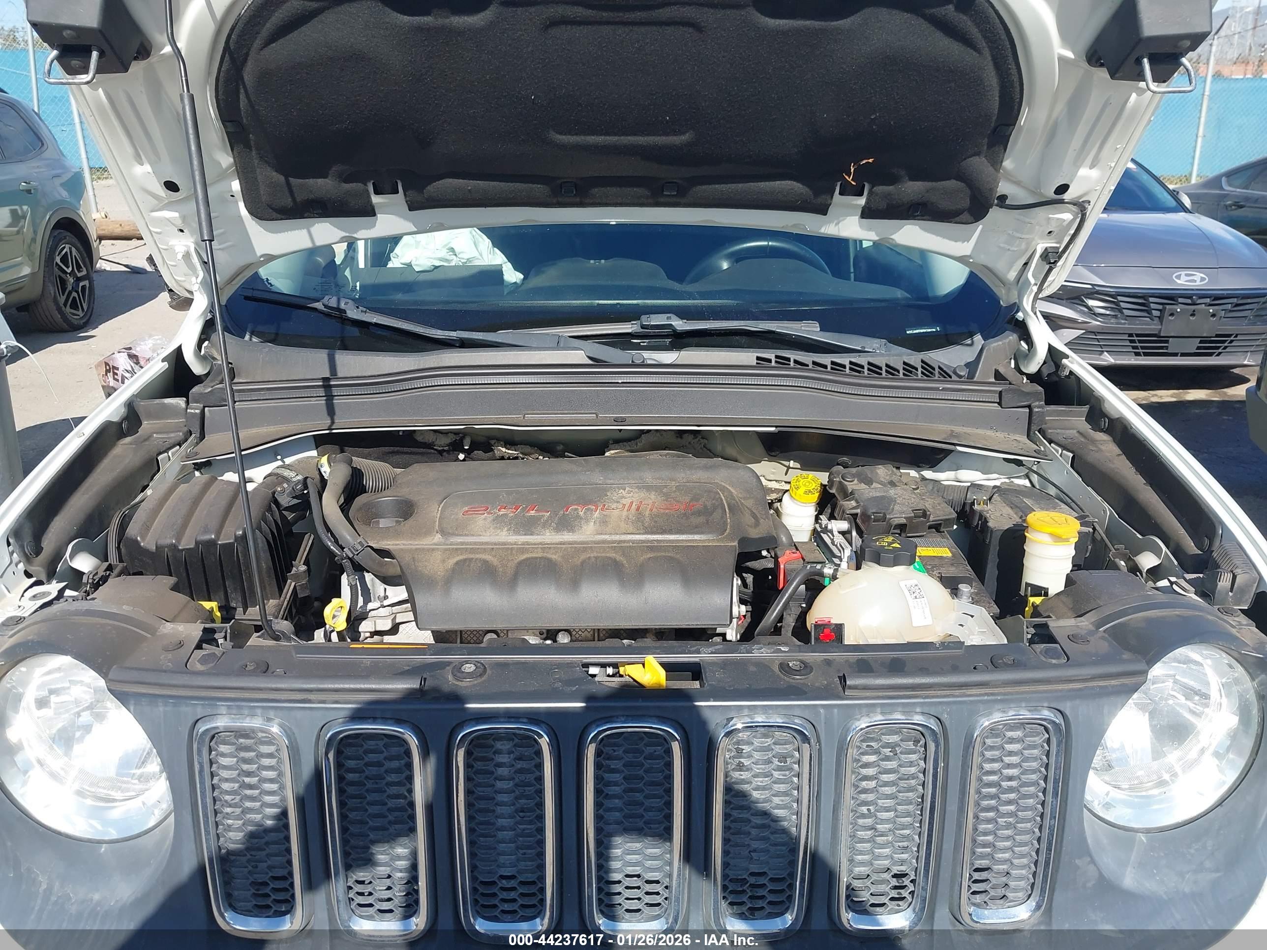JEEP RENEGADE image 10
