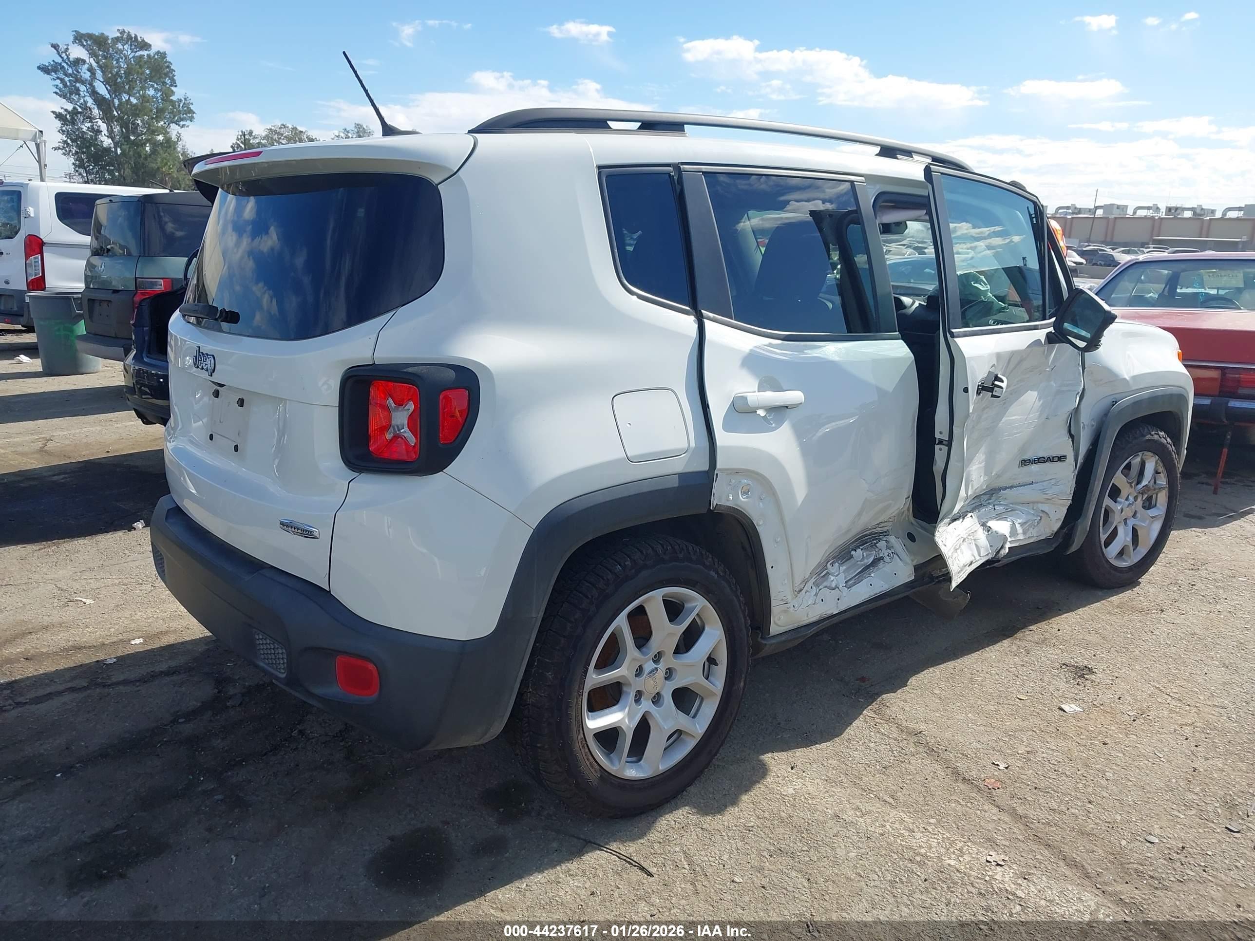 JEEP RENEGADE image 4