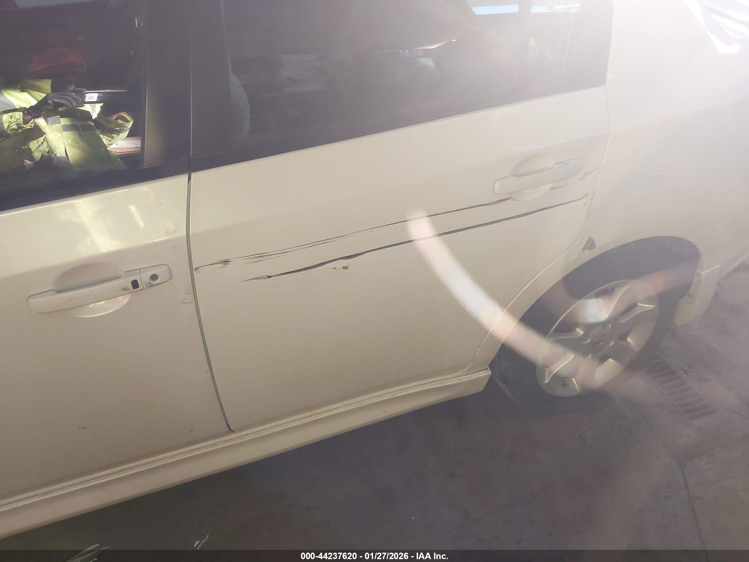 NISSAN SENTRA image 6