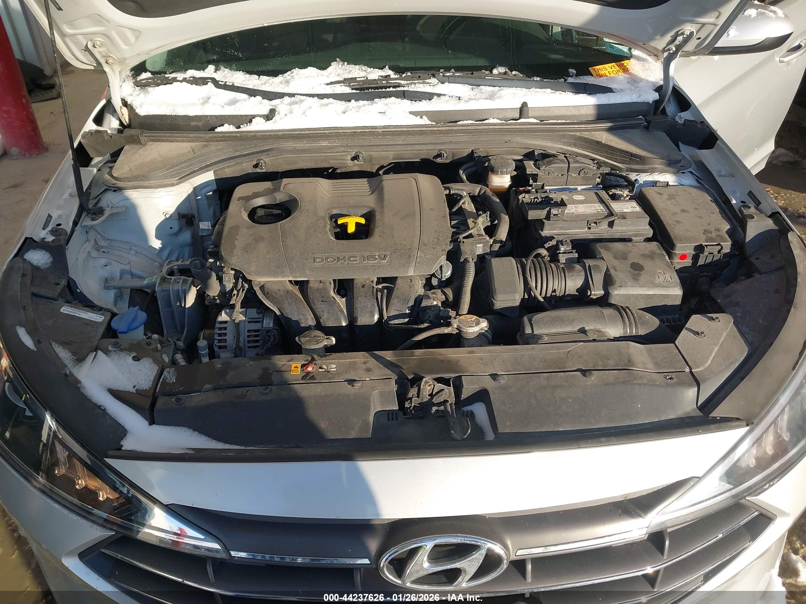 HYUNDAI ELANTRA image 10