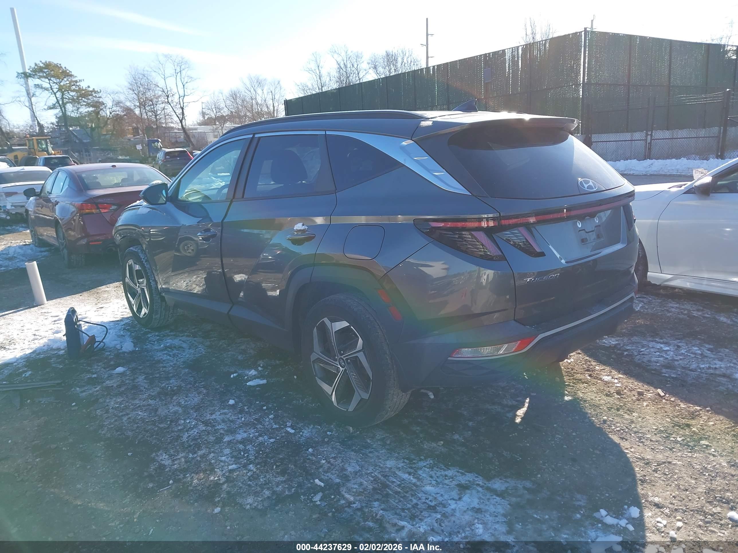 HYUNDAI TUCSON image 3