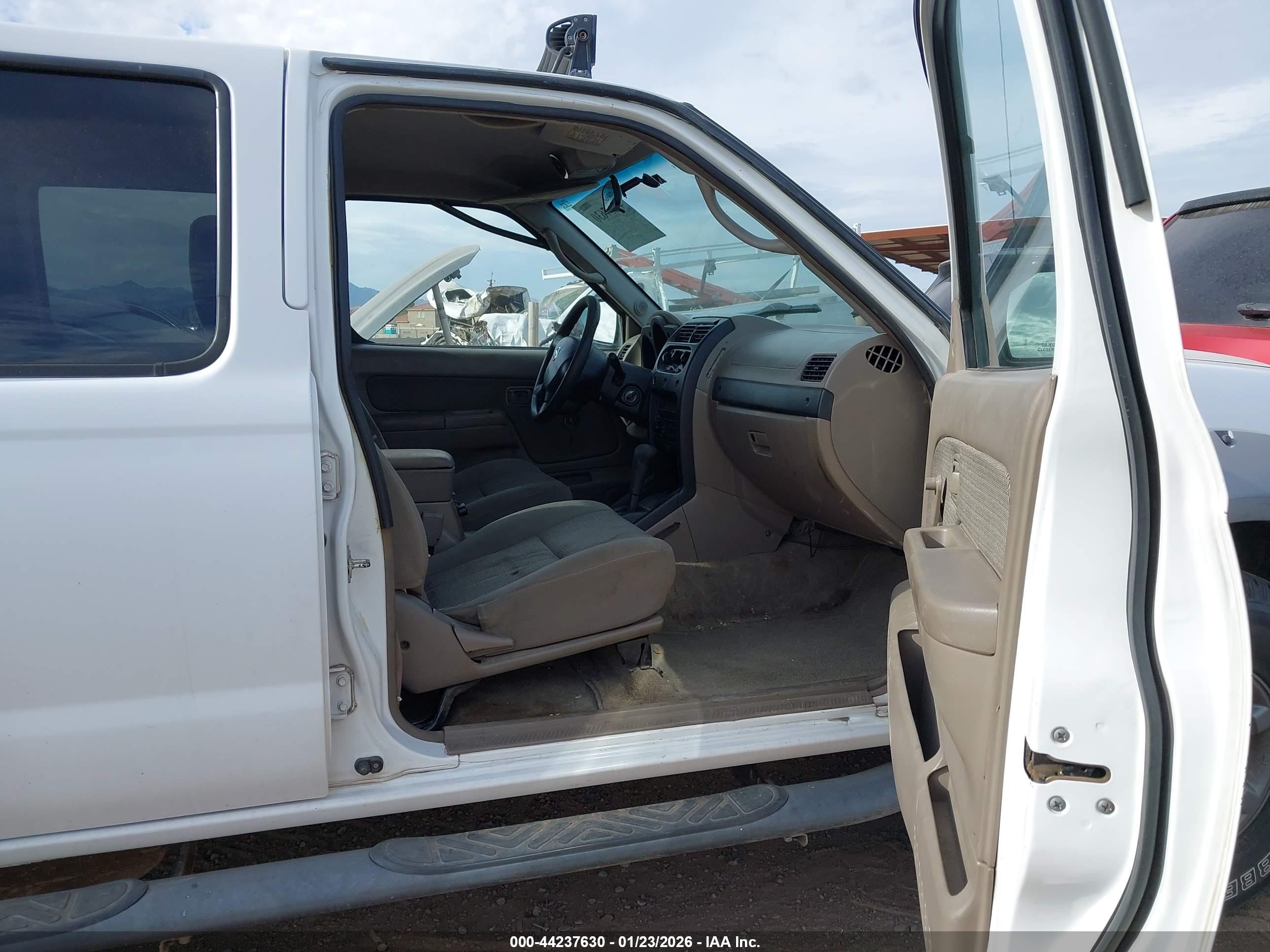 NISSAN FRONTIER image 5