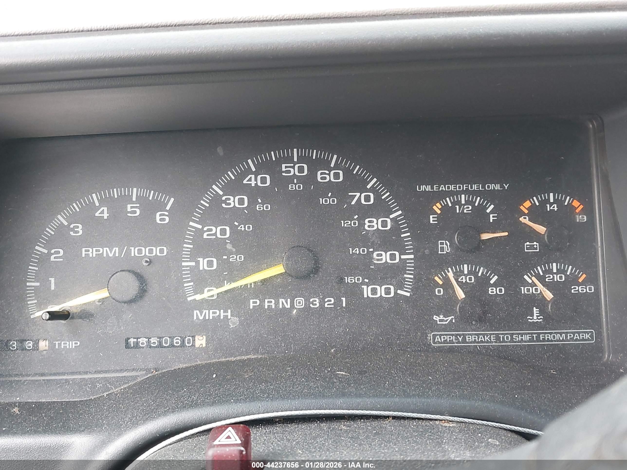 CHEVROLET SUBURBAN image 7