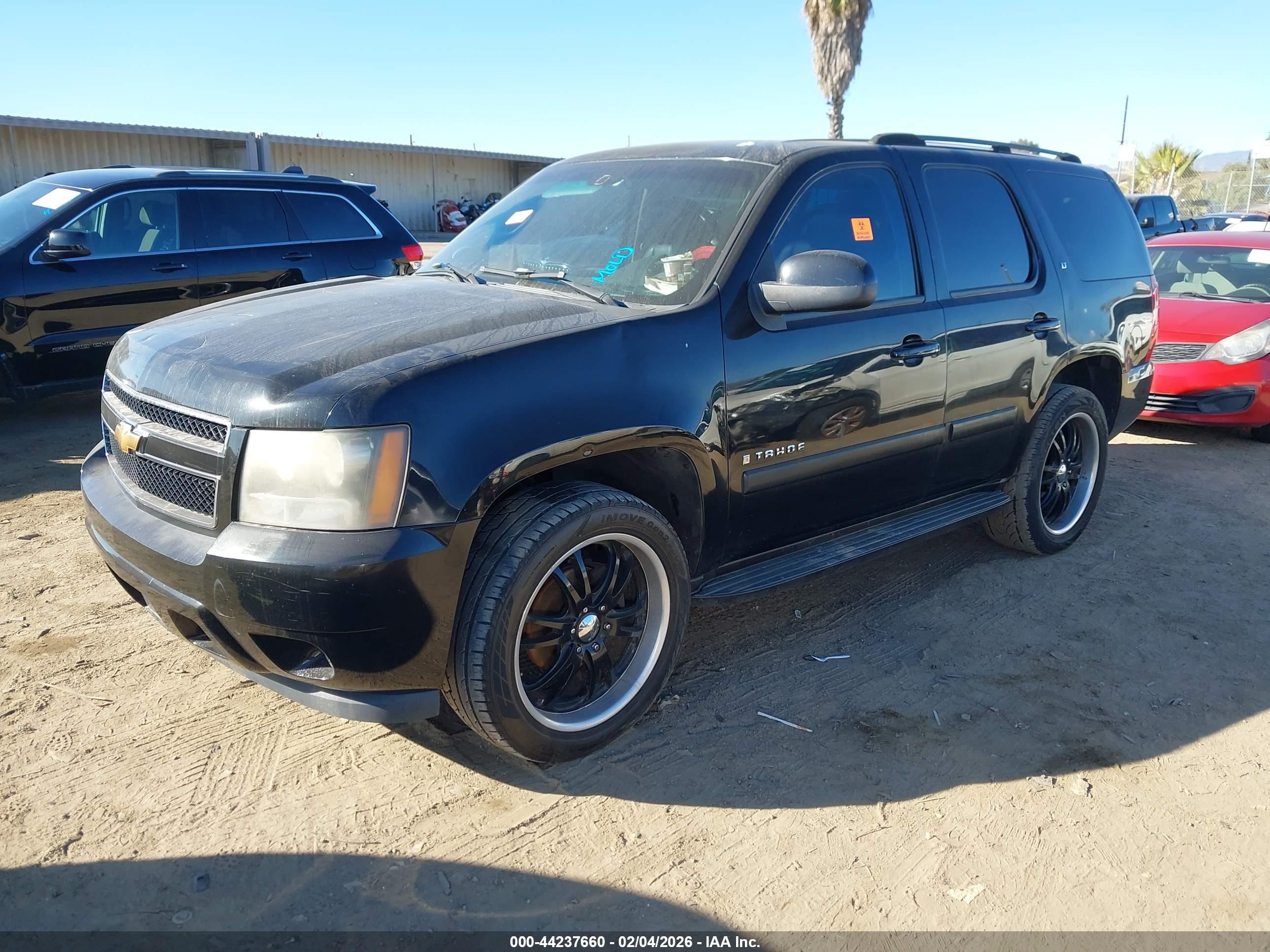 CHEVROLET TAHOE image 2