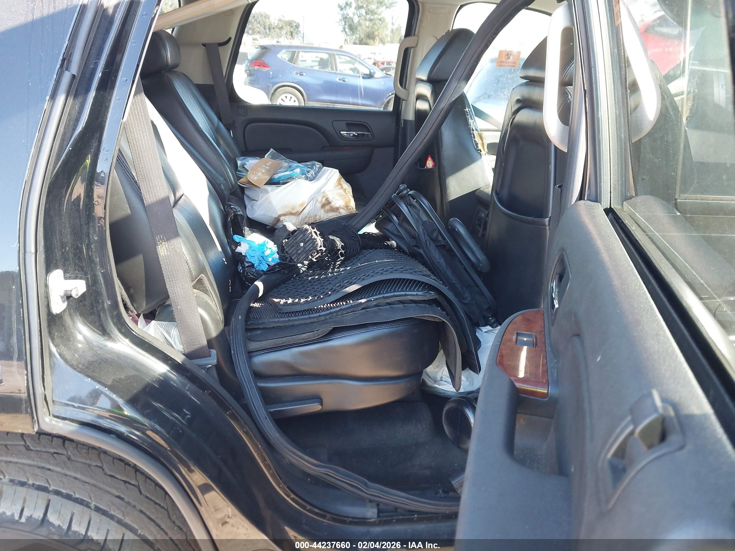CHEVROLET TAHOE image 8