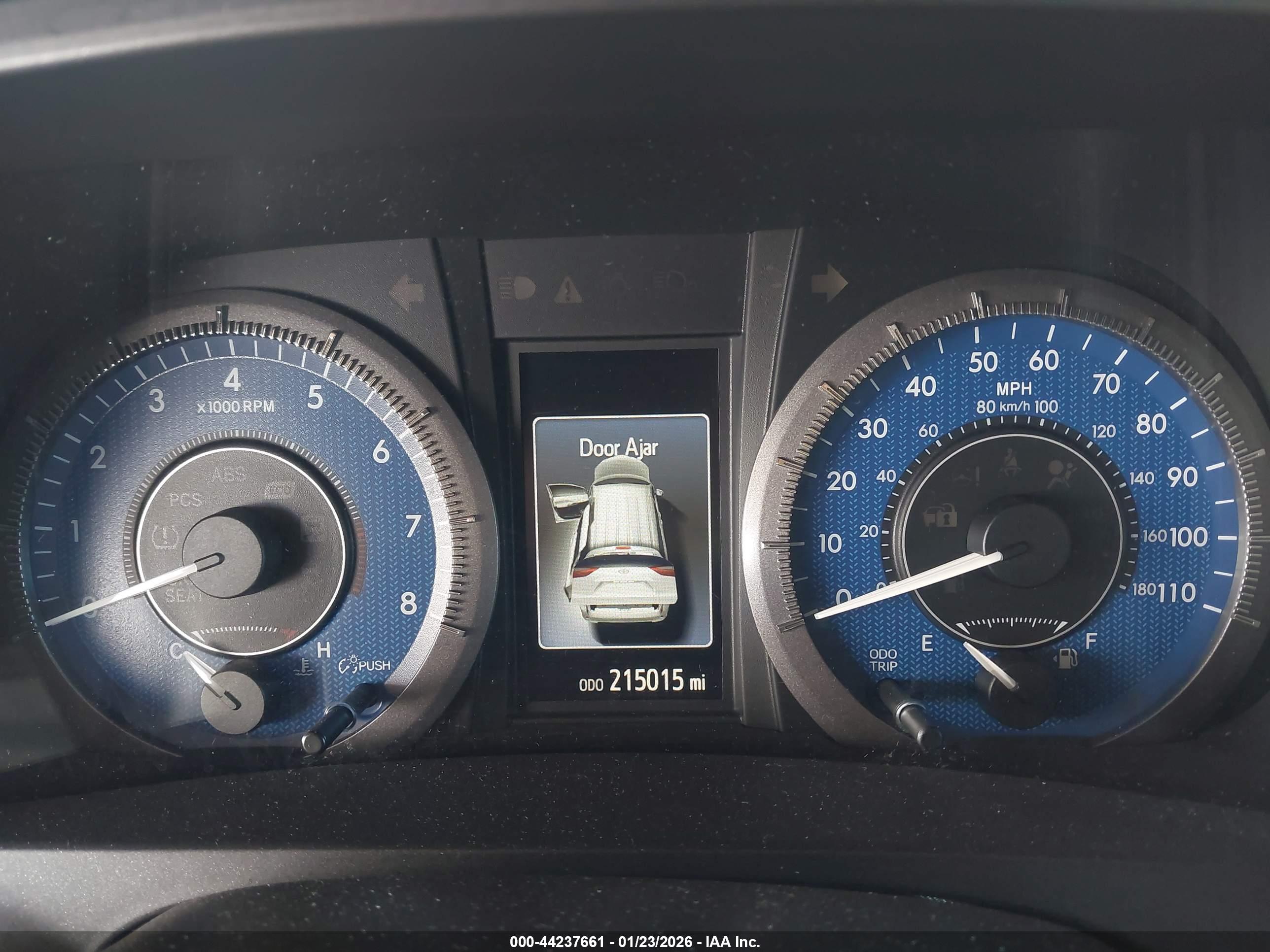 TOYOTA SIENNA image 7