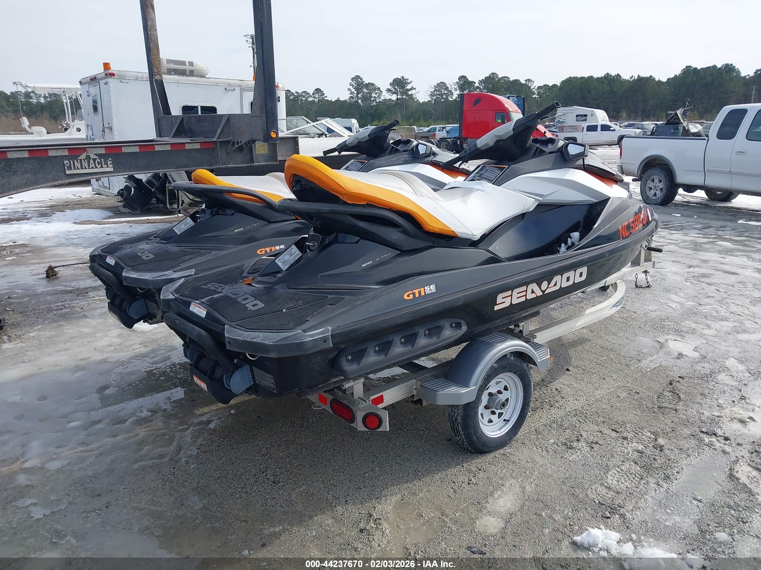 TRITON BOAT image 4