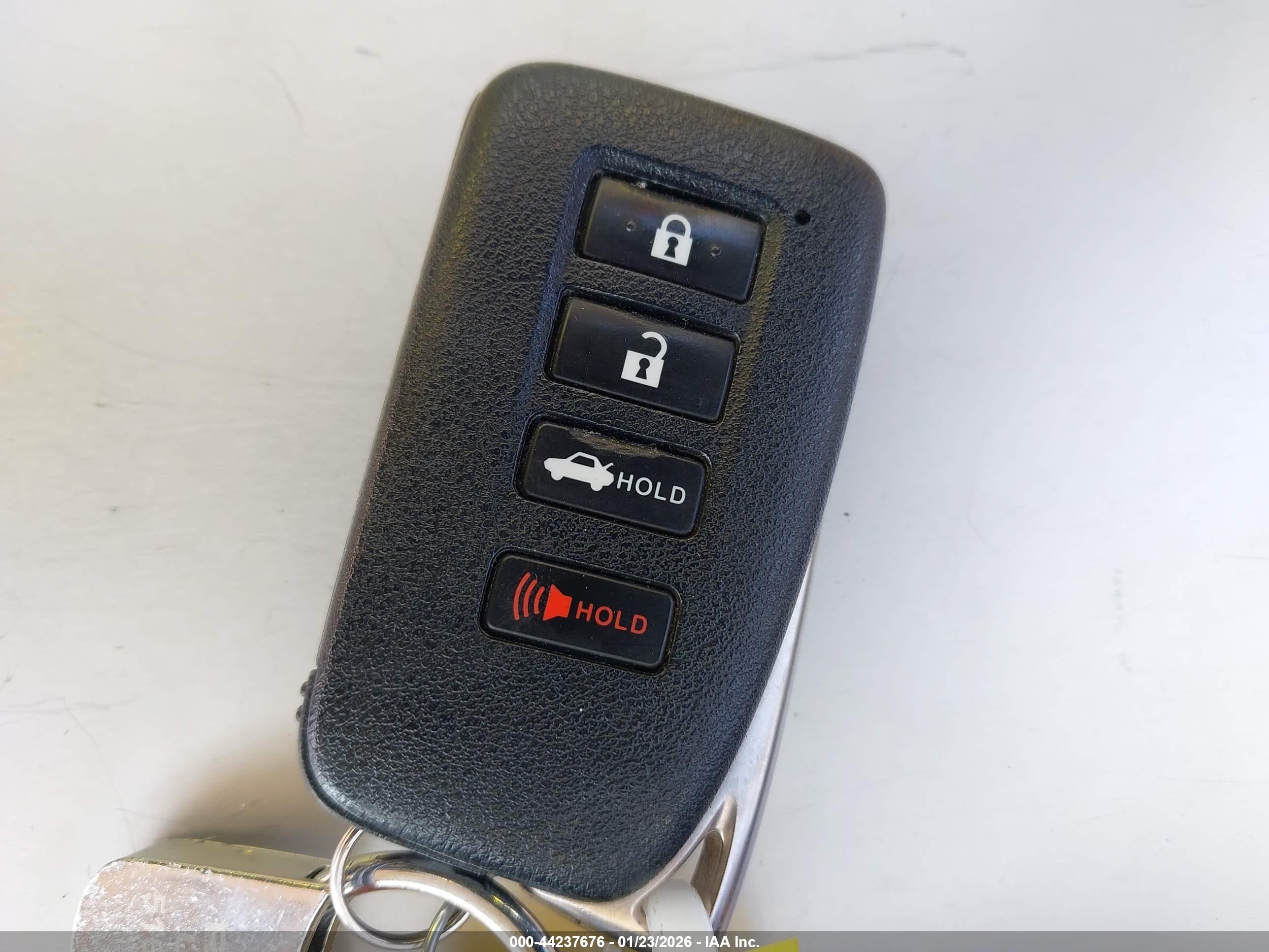 LEXUS ES image 11