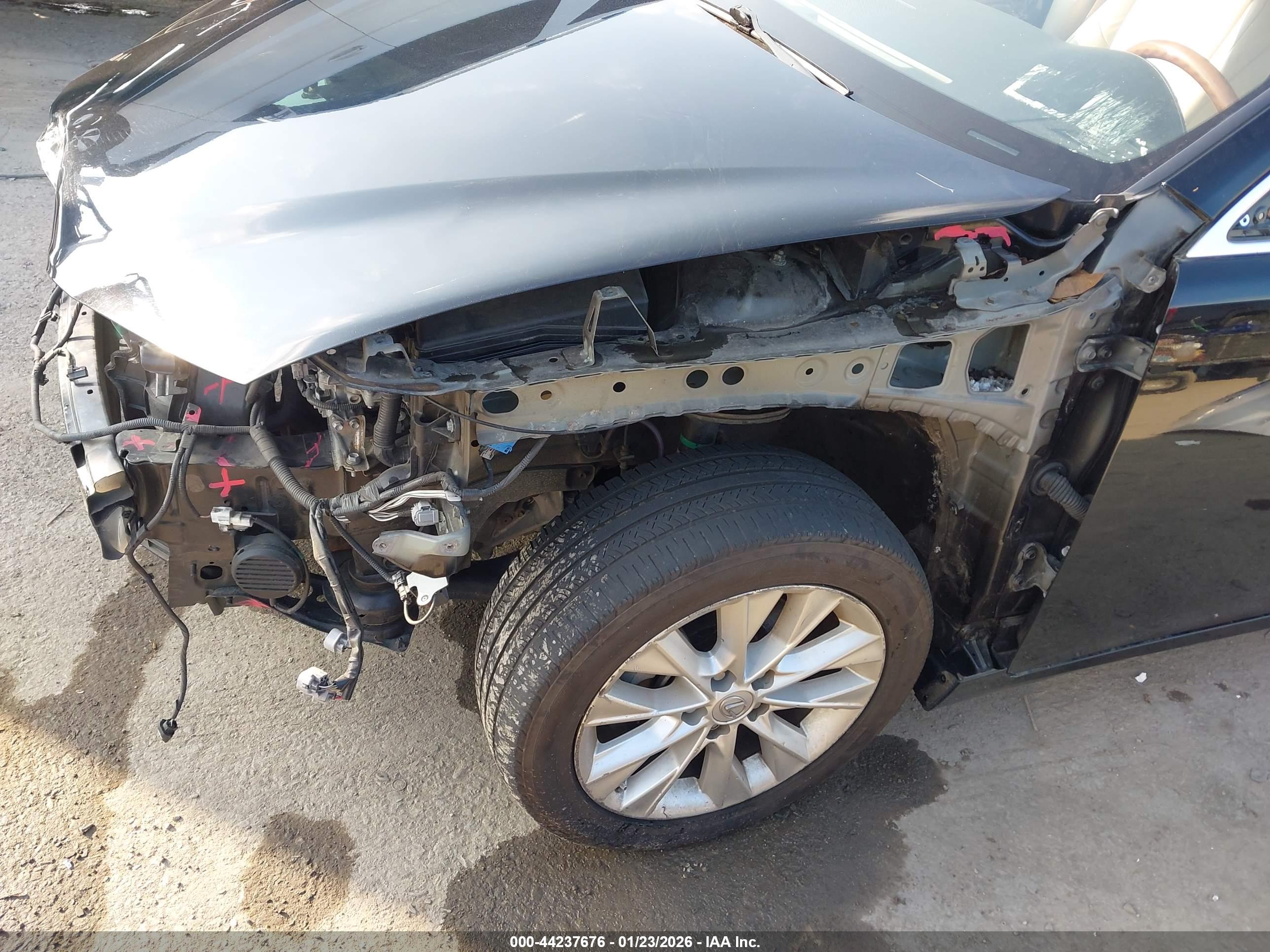 LEXUS ES image 6