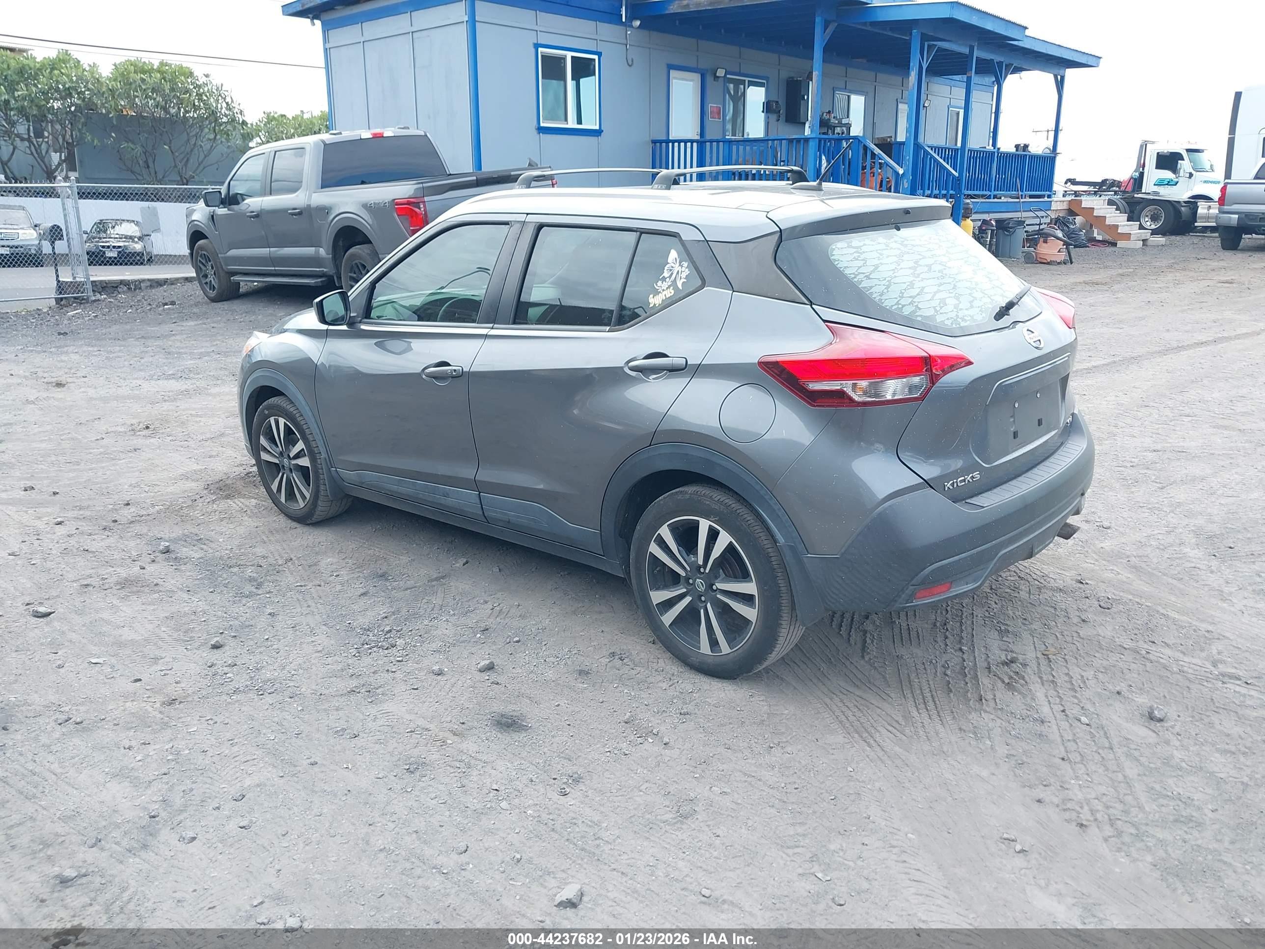 NISSAN KICKS image 3