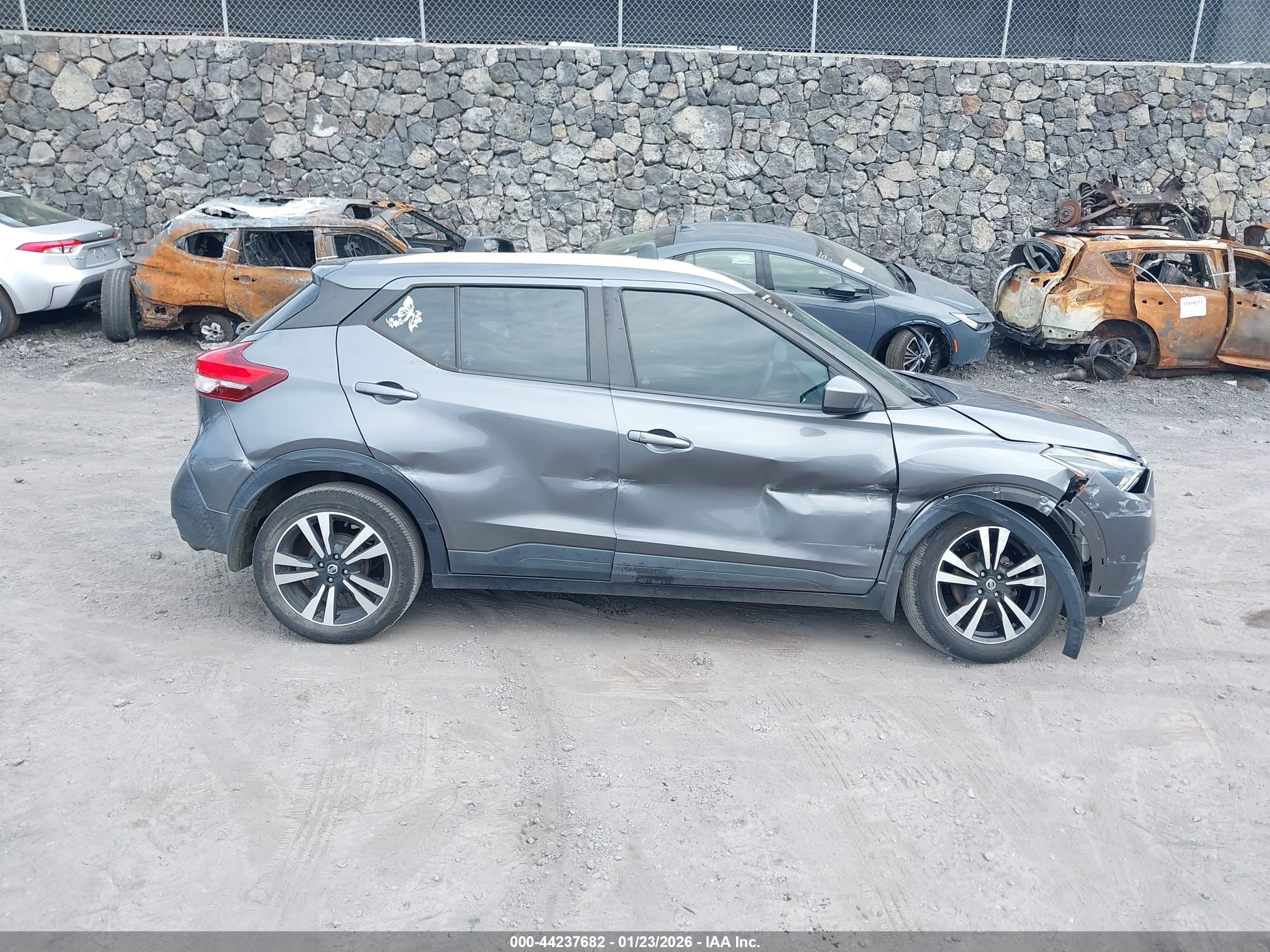 NISSAN KICKS image 6