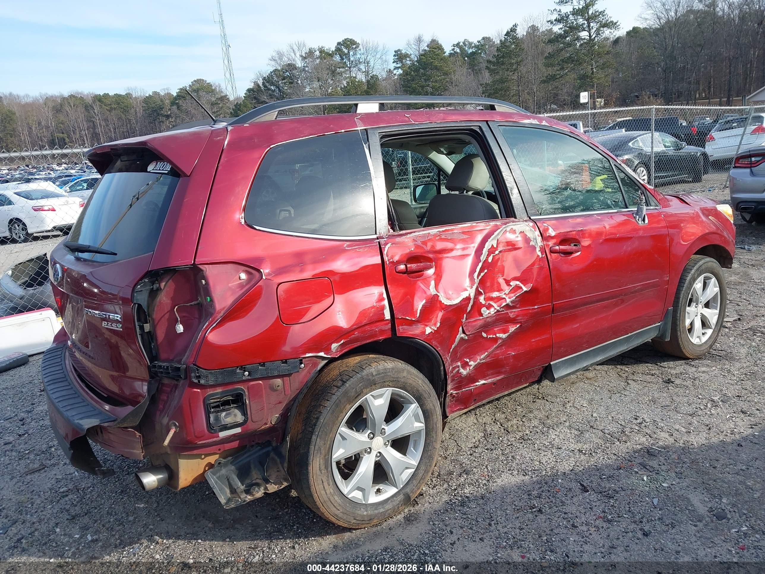 SUBARU FORESTER image 4