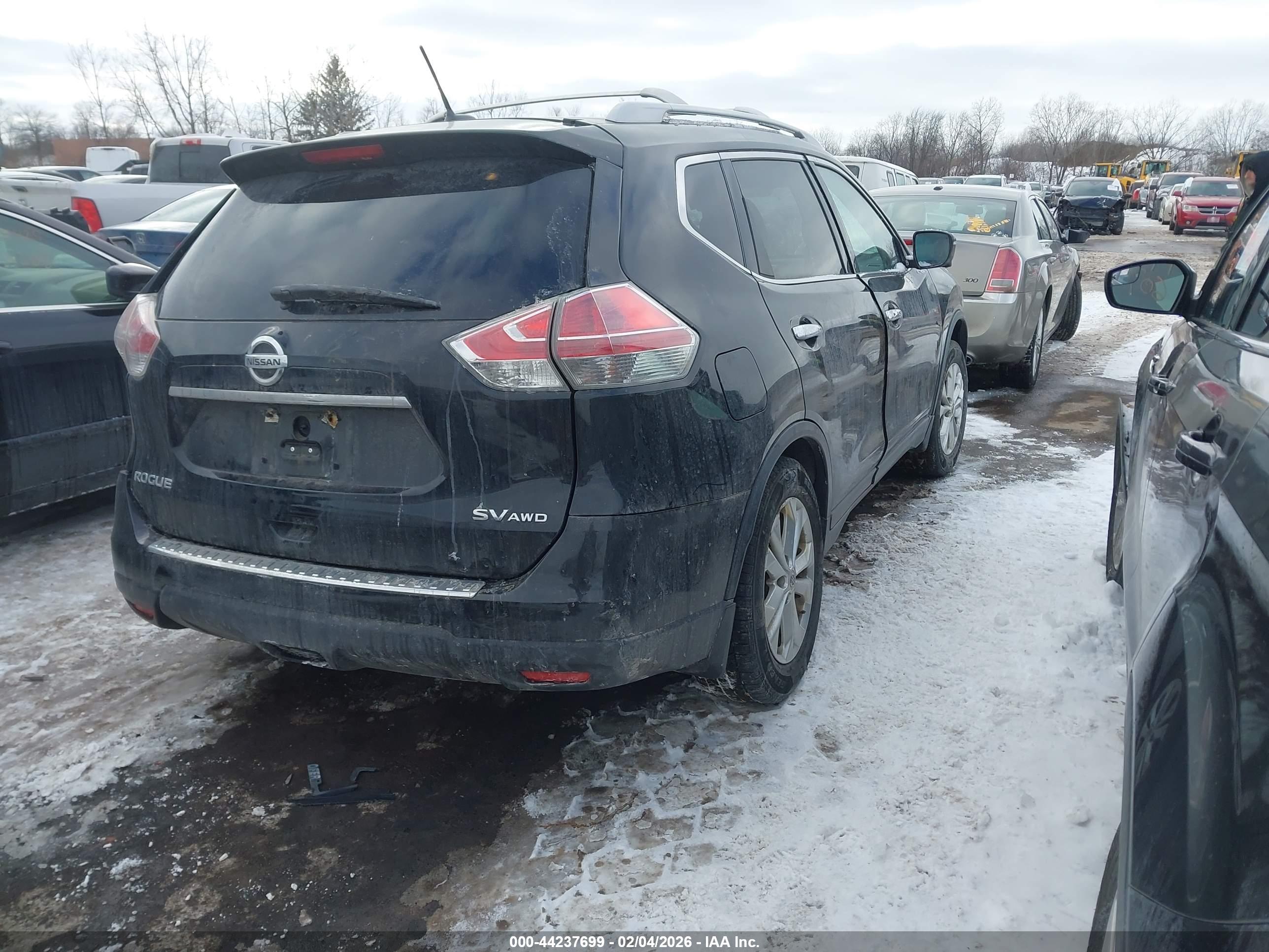 NISSAN ROGUE image 4