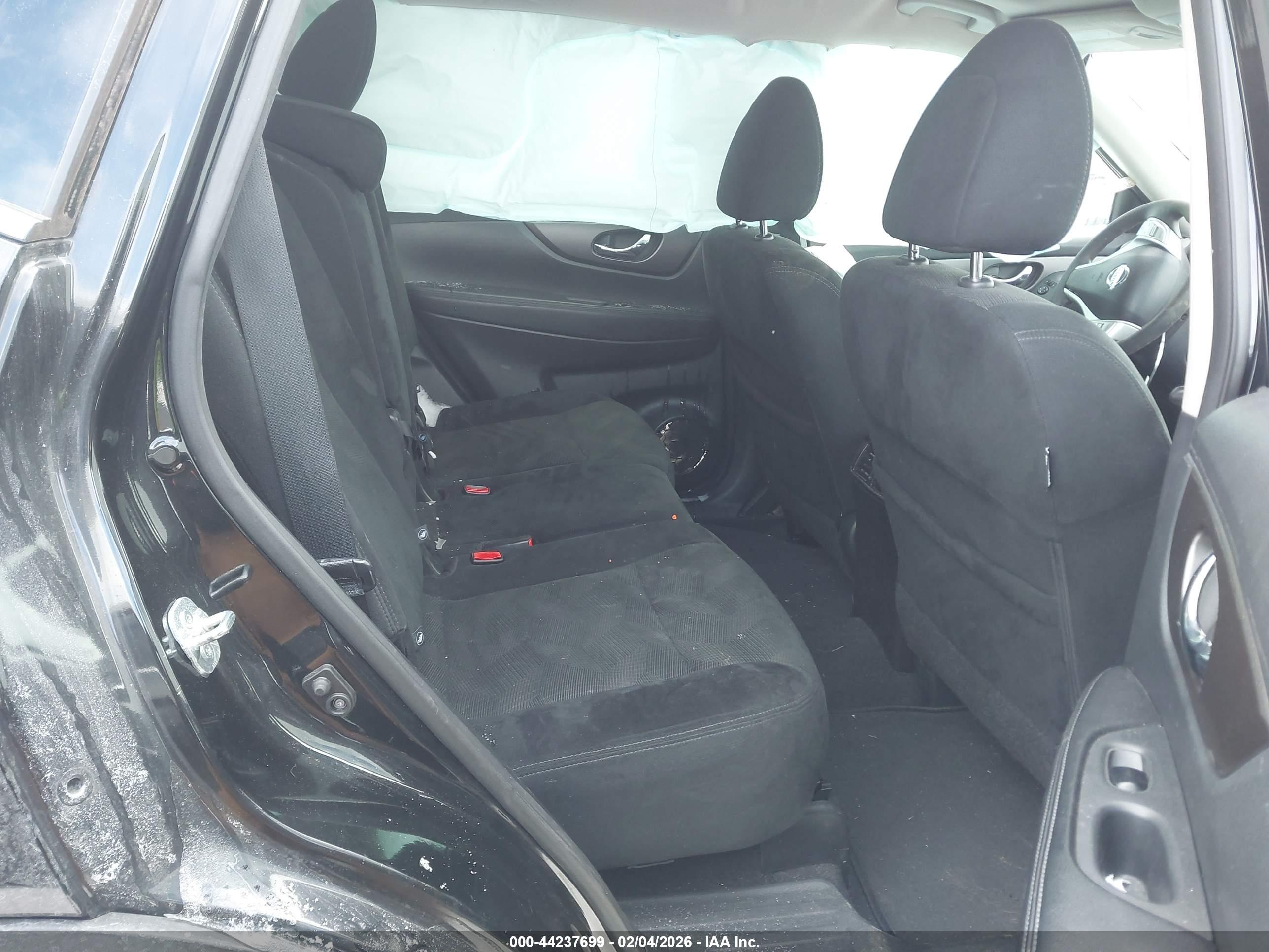 NISSAN ROGUE image 8