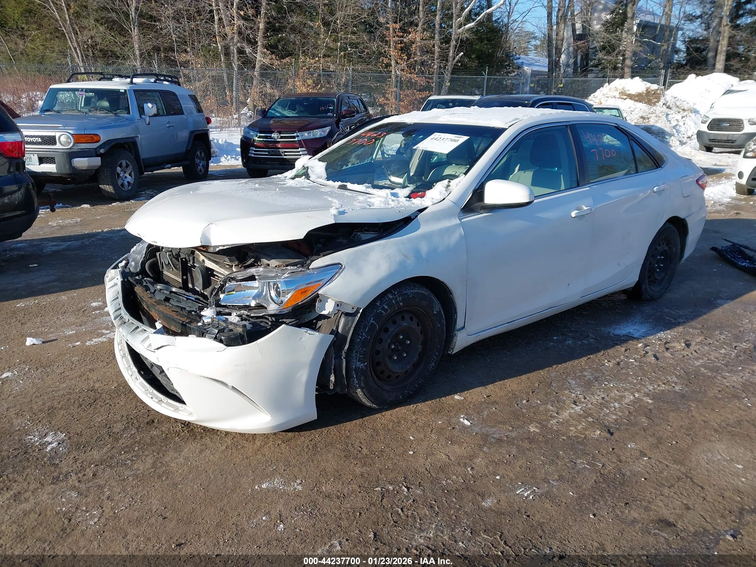 TOYOTA CAMRY image 2