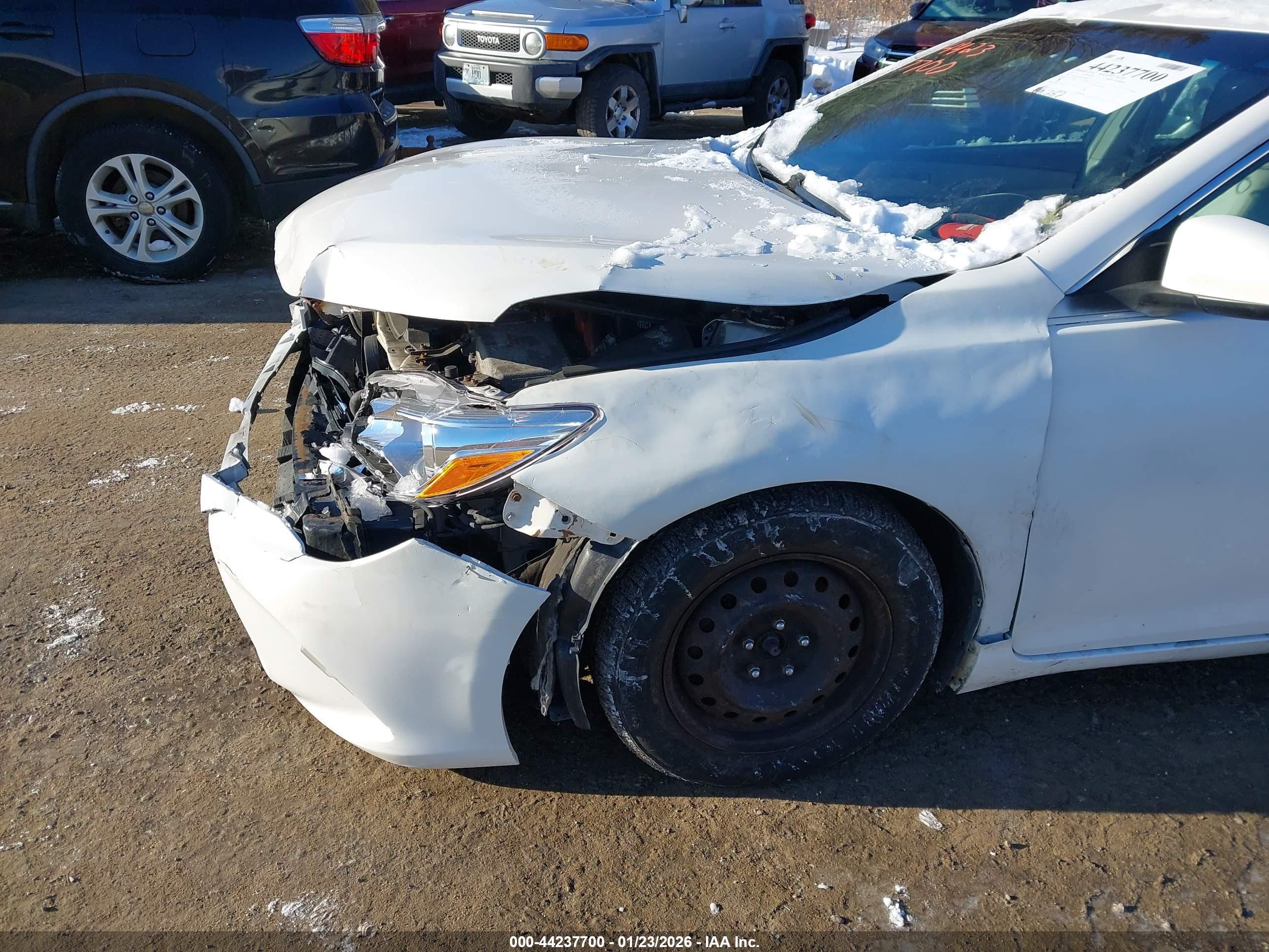 TOYOTA CAMRY image 6