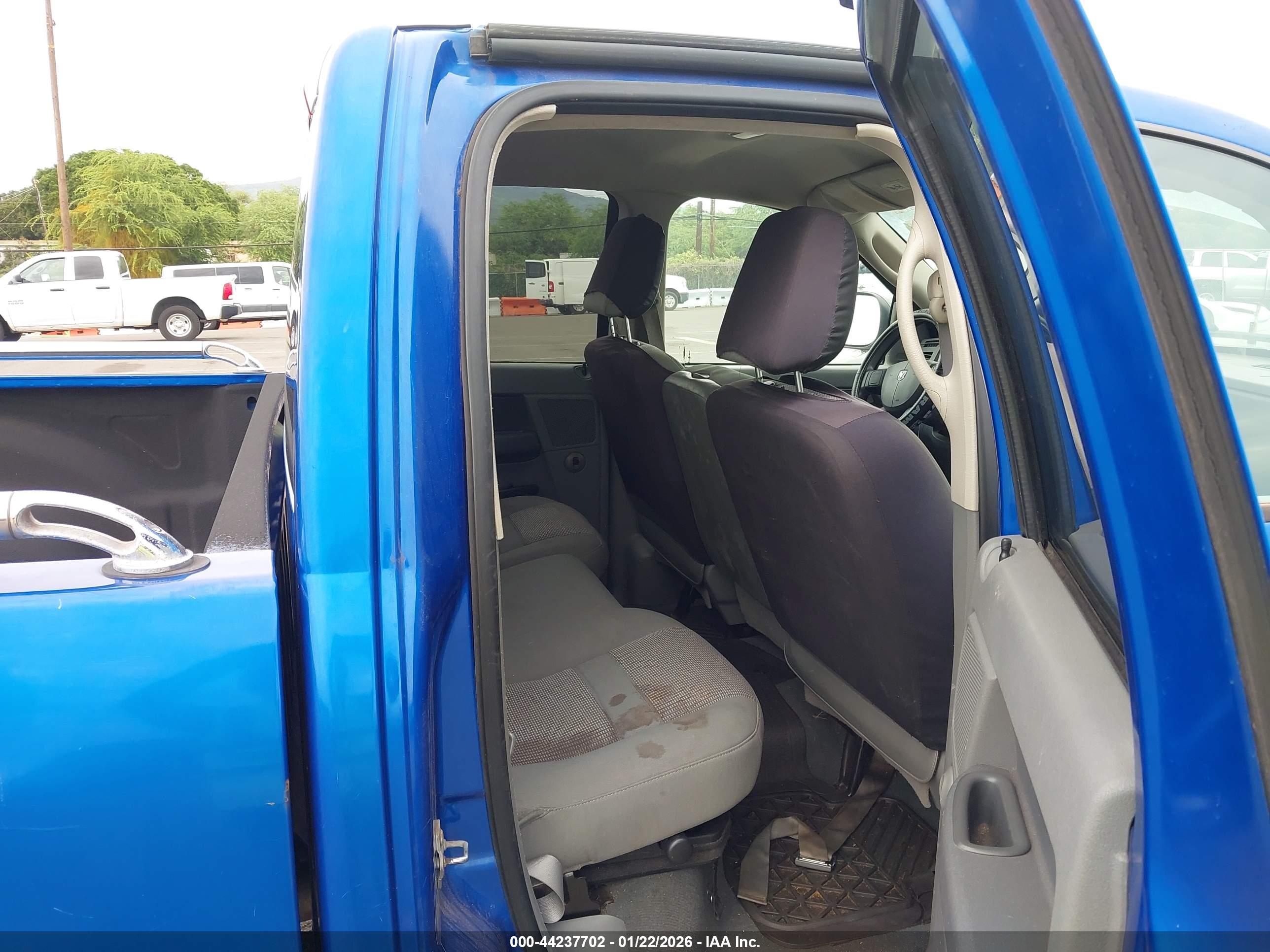 DODGE RAM image 8