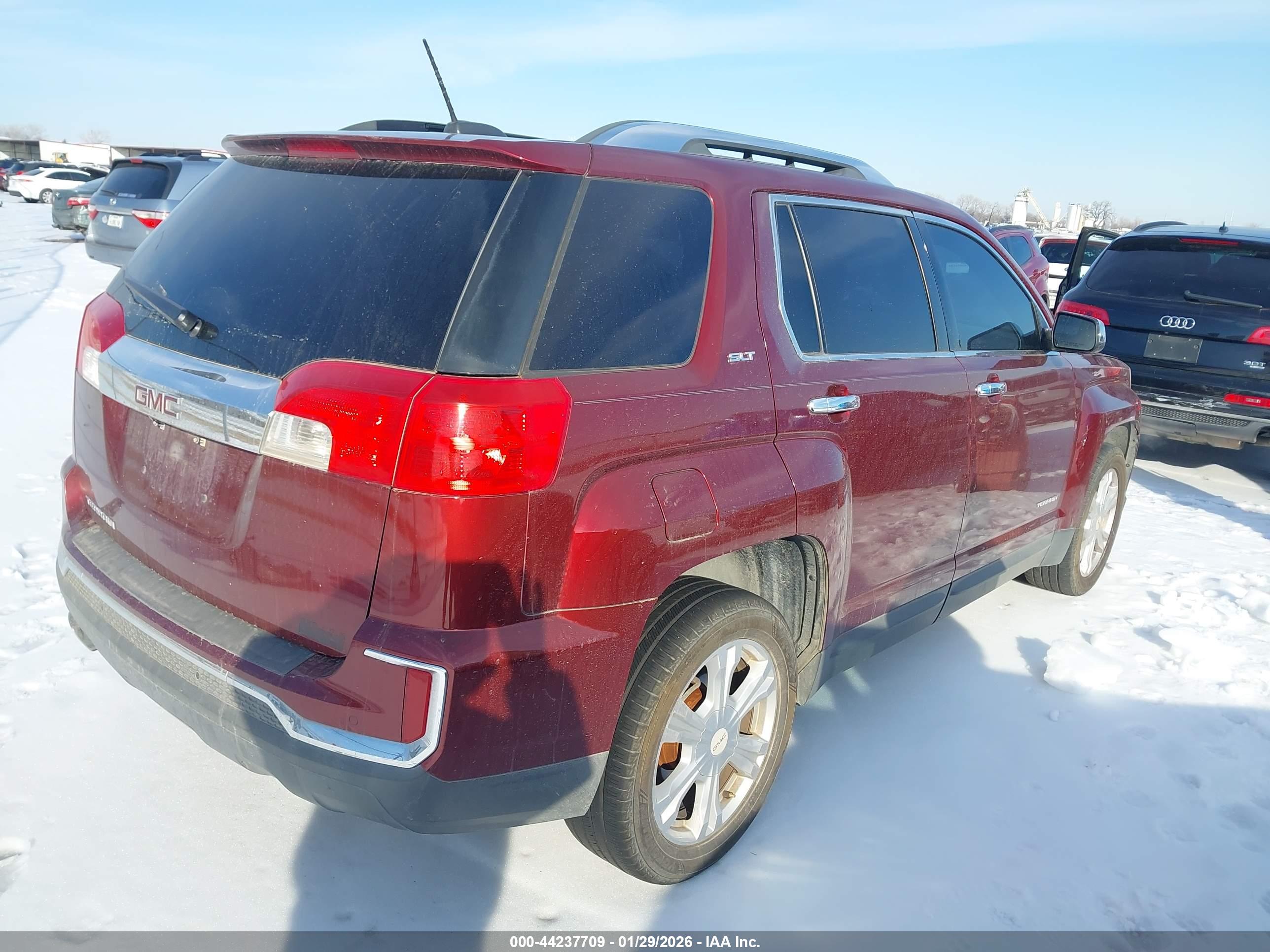 GMC TERRAIN image 4
