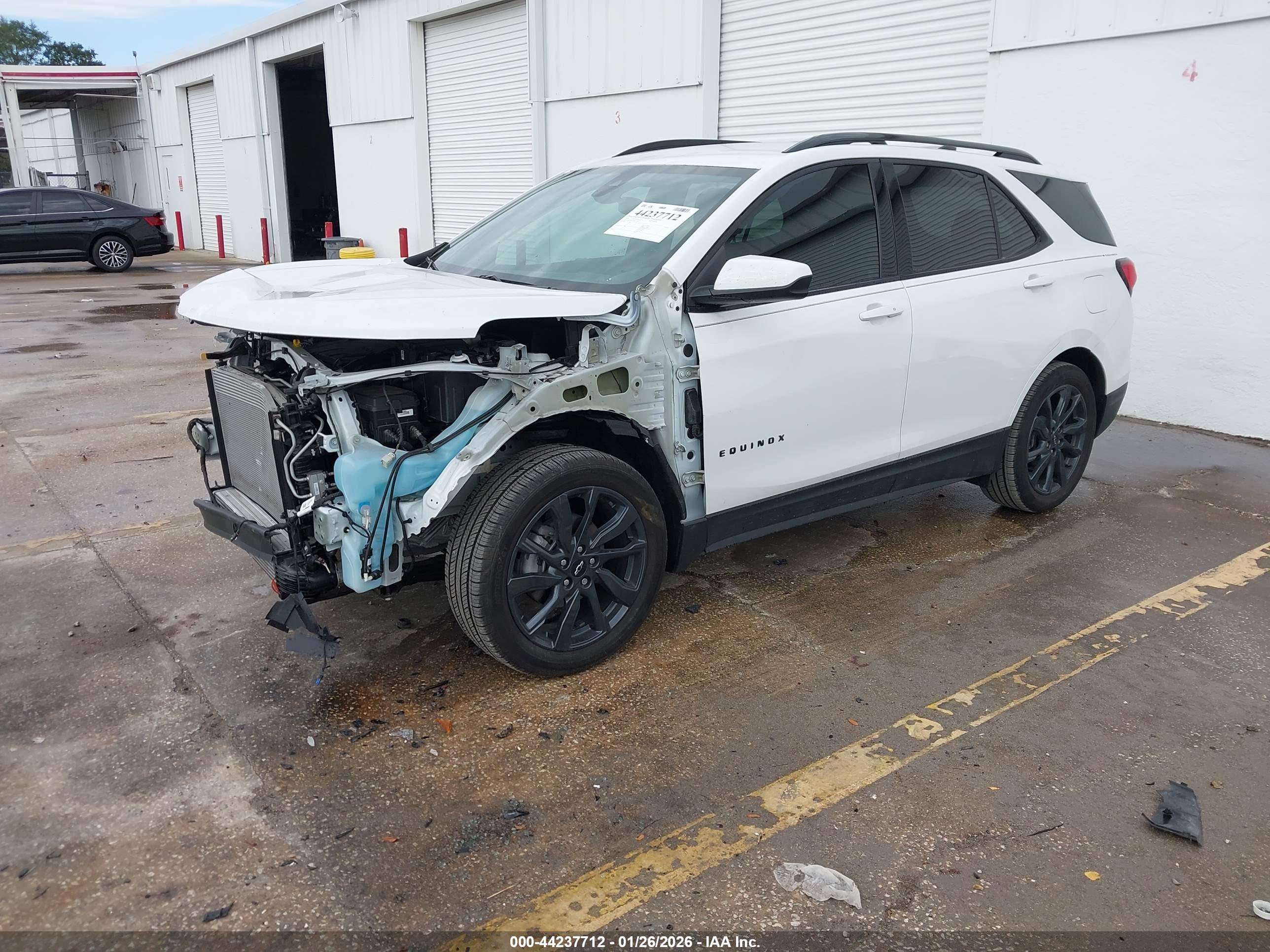 CHEVROLET EQUINOX image 2