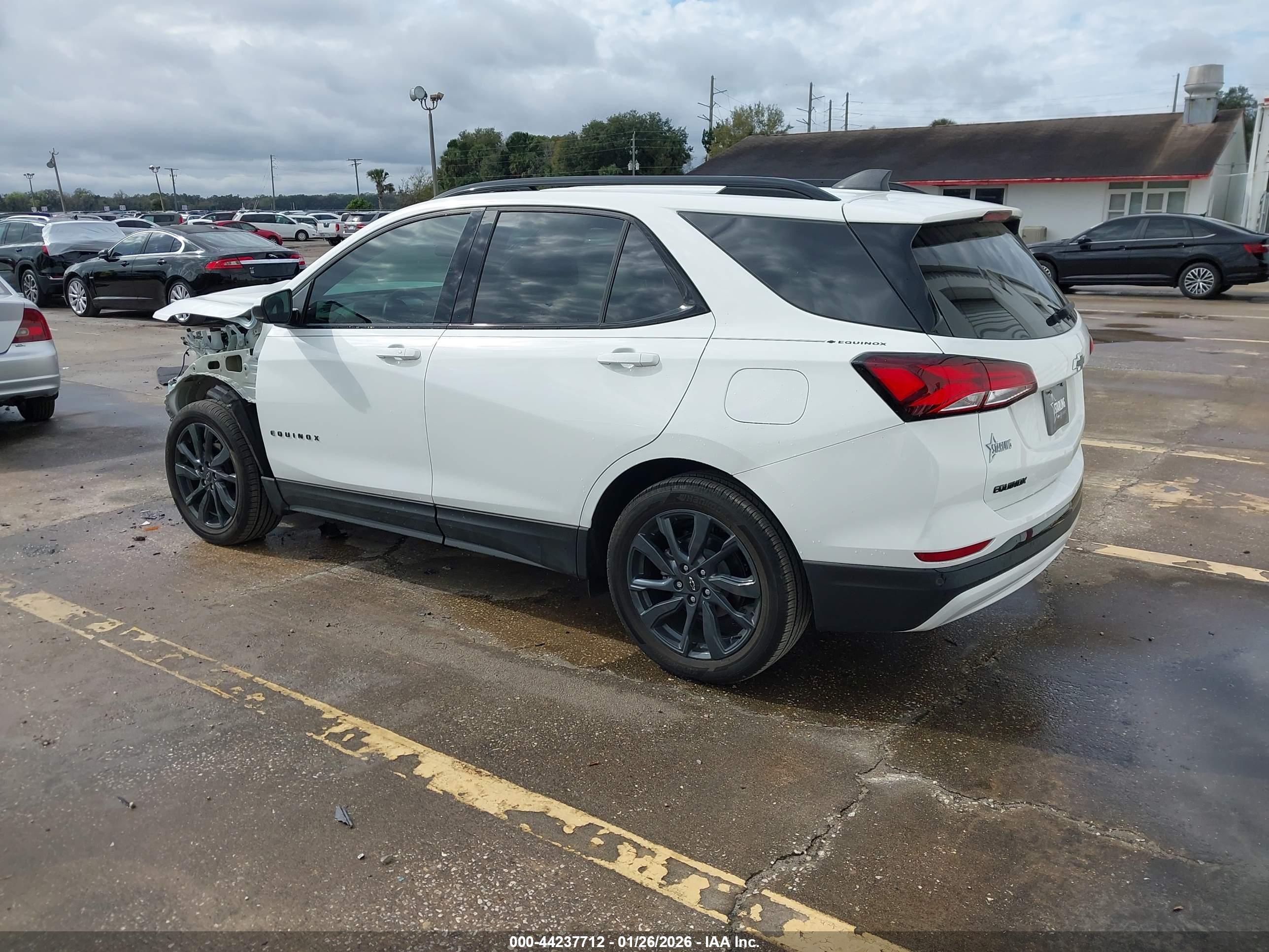 CHEVROLET EQUINOX image 3