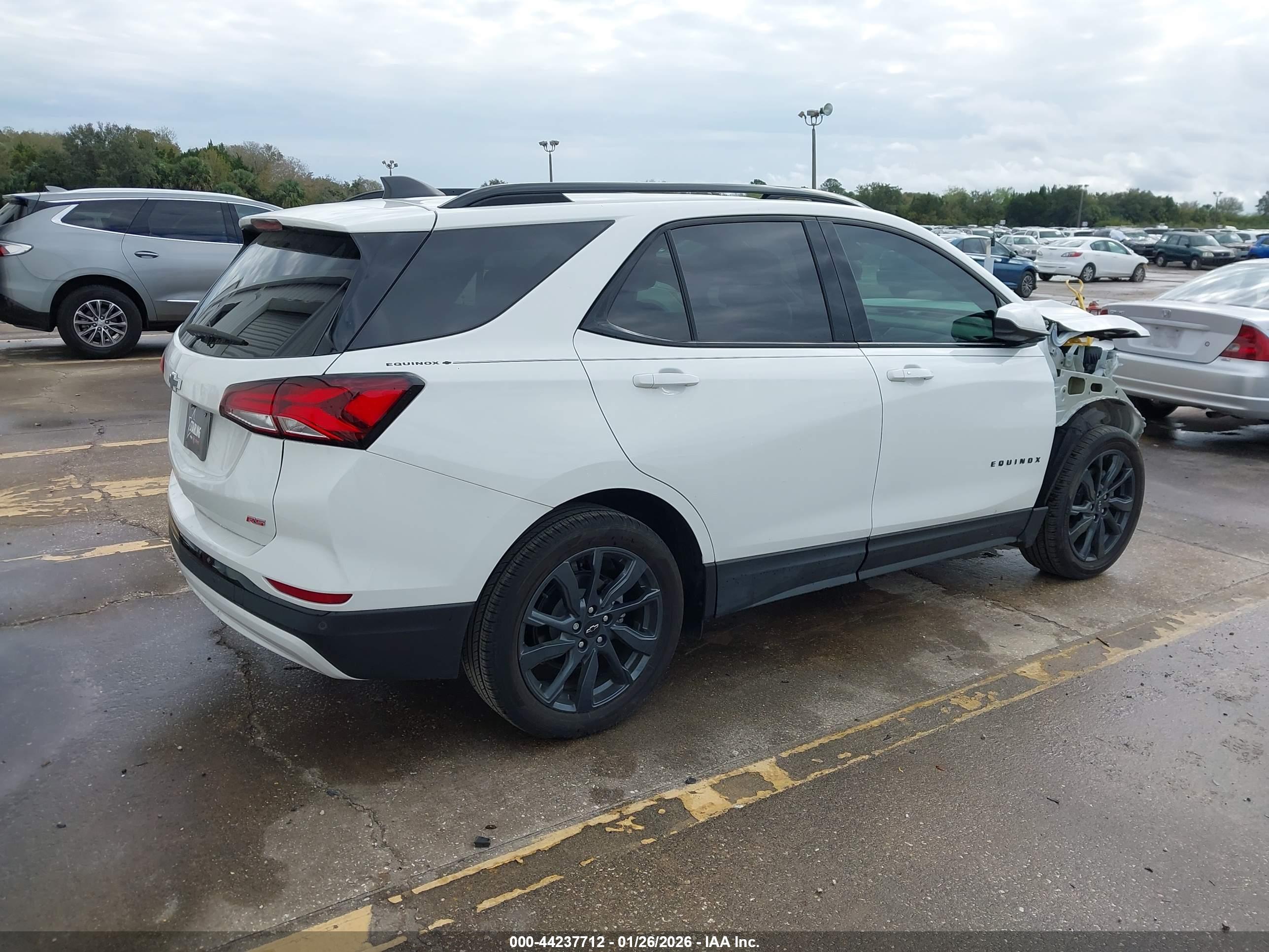 CHEVROLET EQUINOX image 4