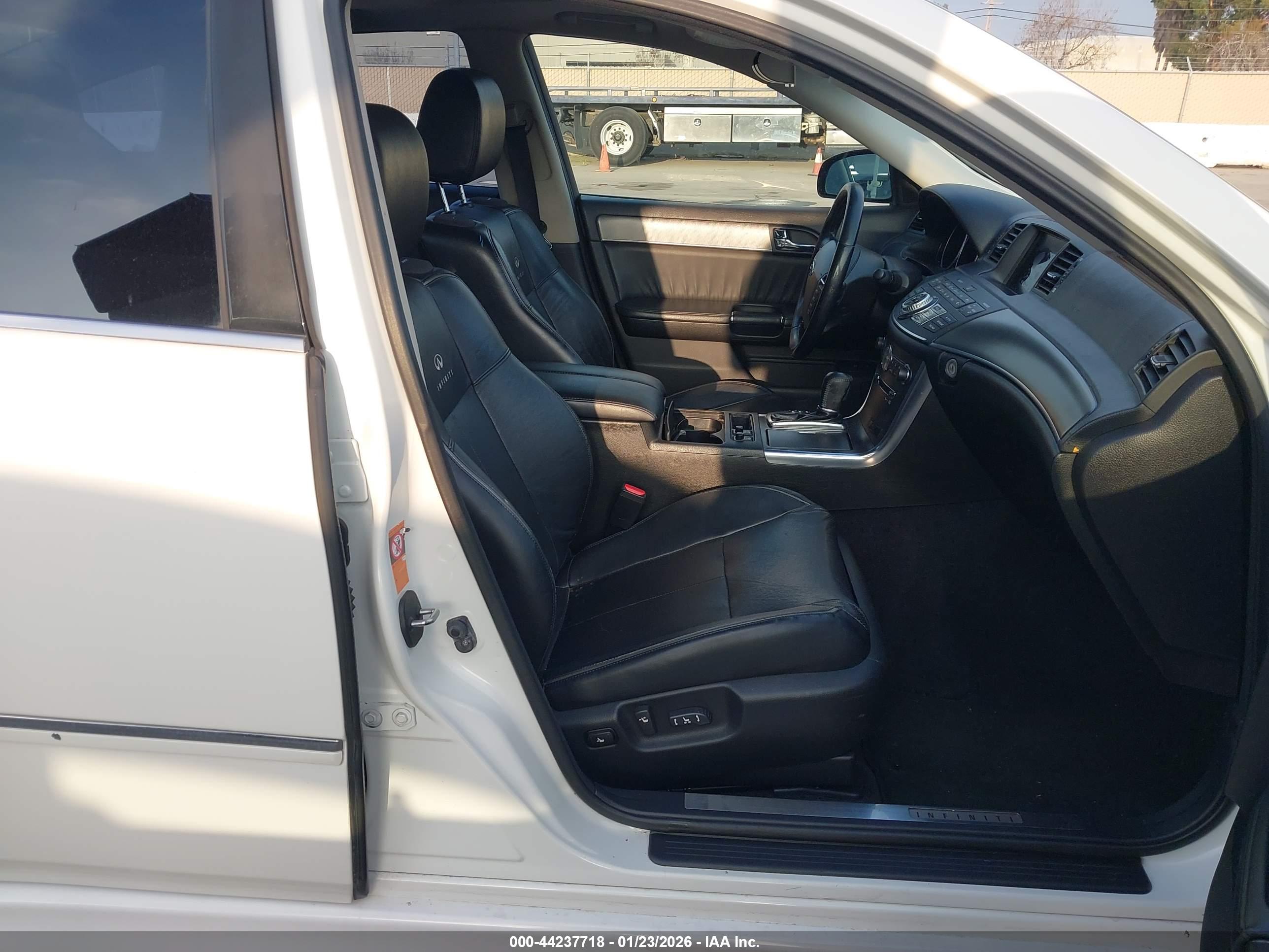 INFINITI M45 image 5