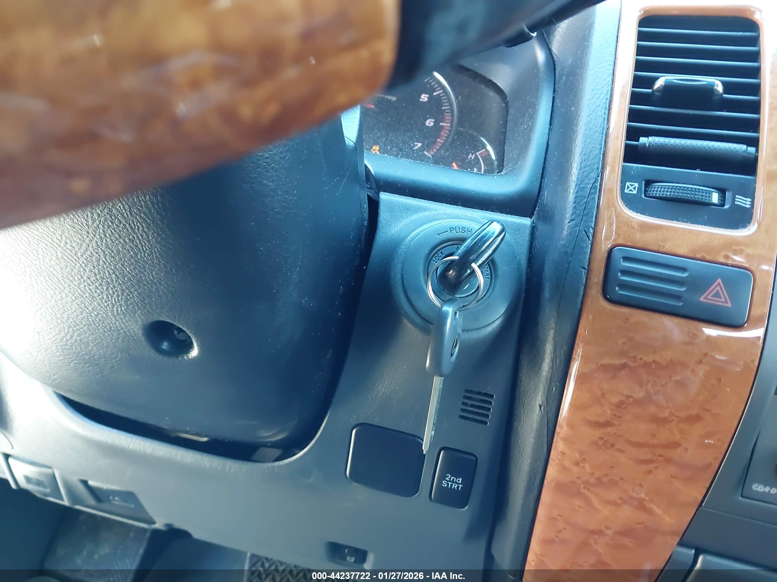 LEXUS GX image 11