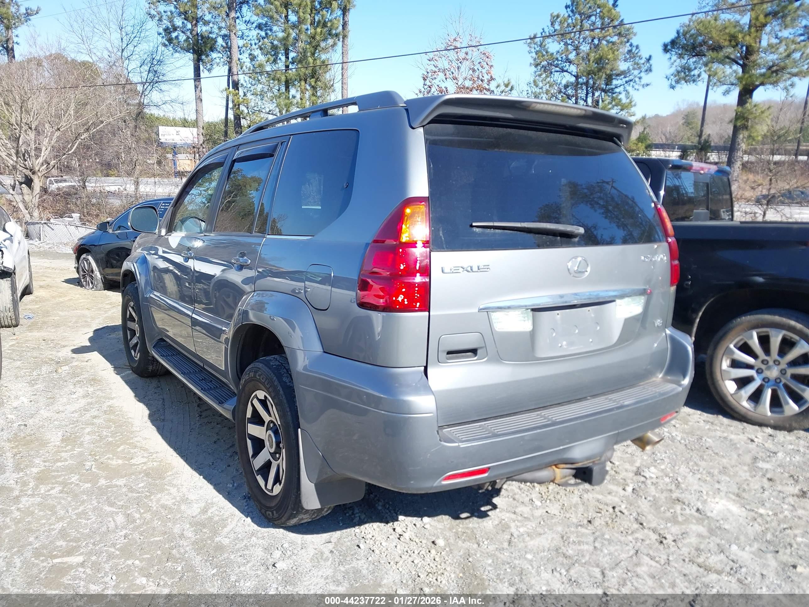 LEXUS GX image 3