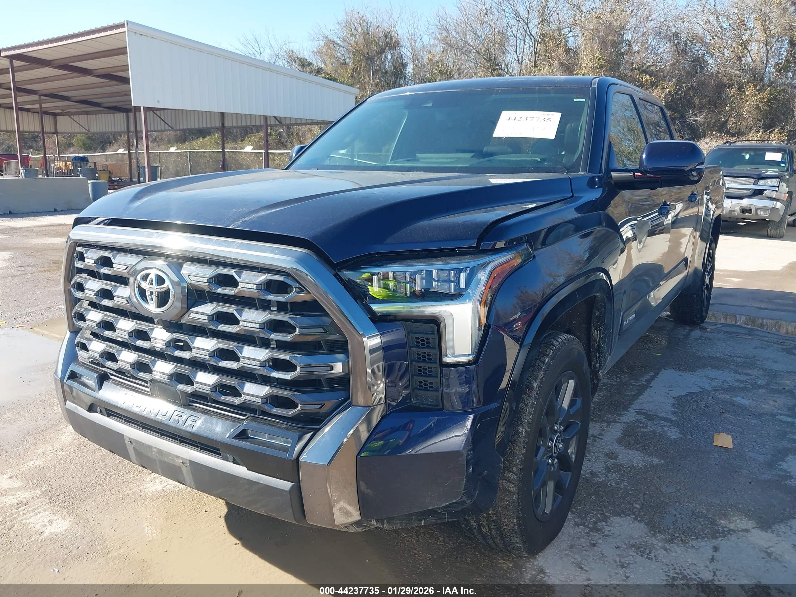 TOYOTA TUNDRA image 2
