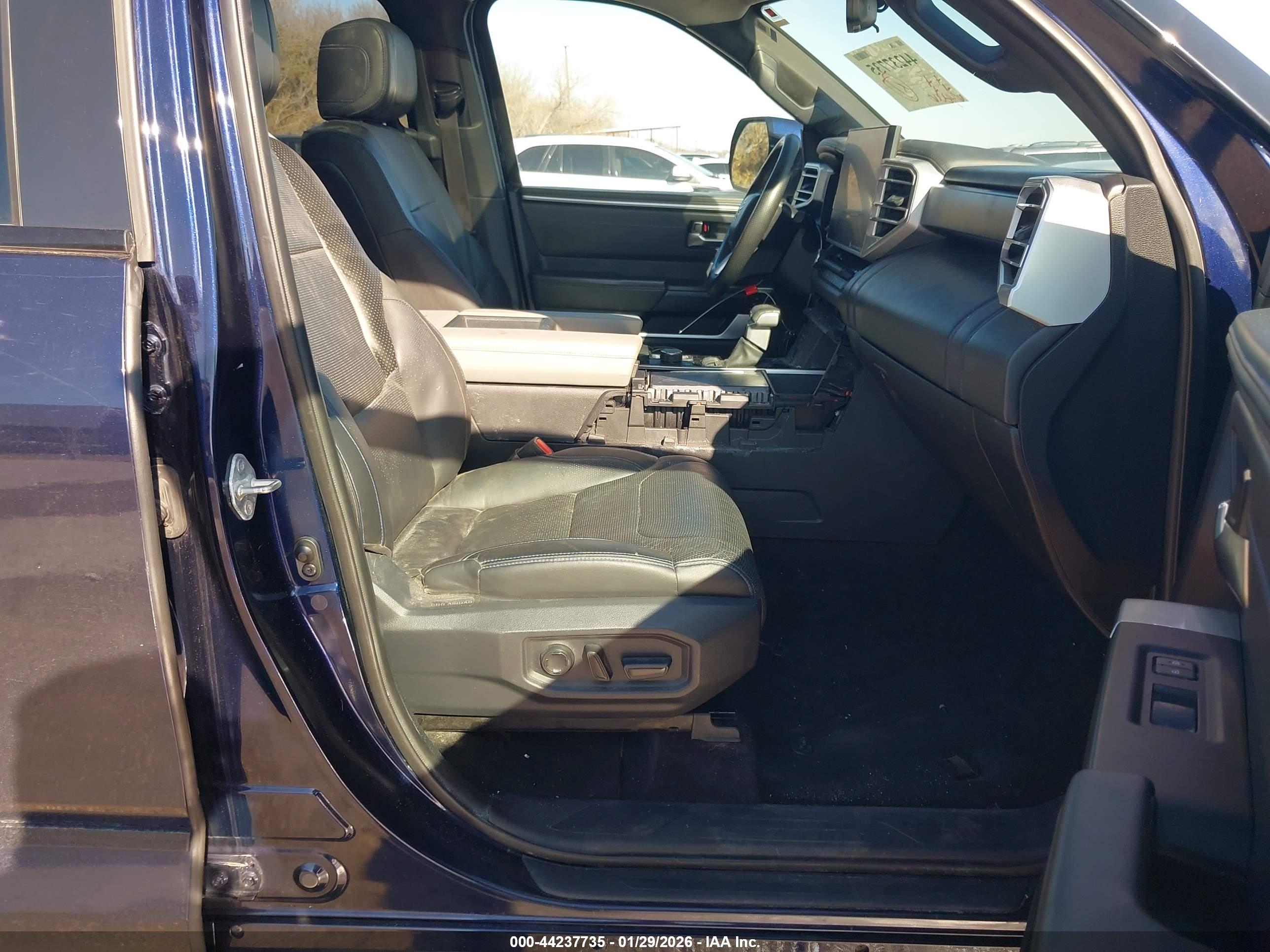 TOYOTA TUNDRA image 5