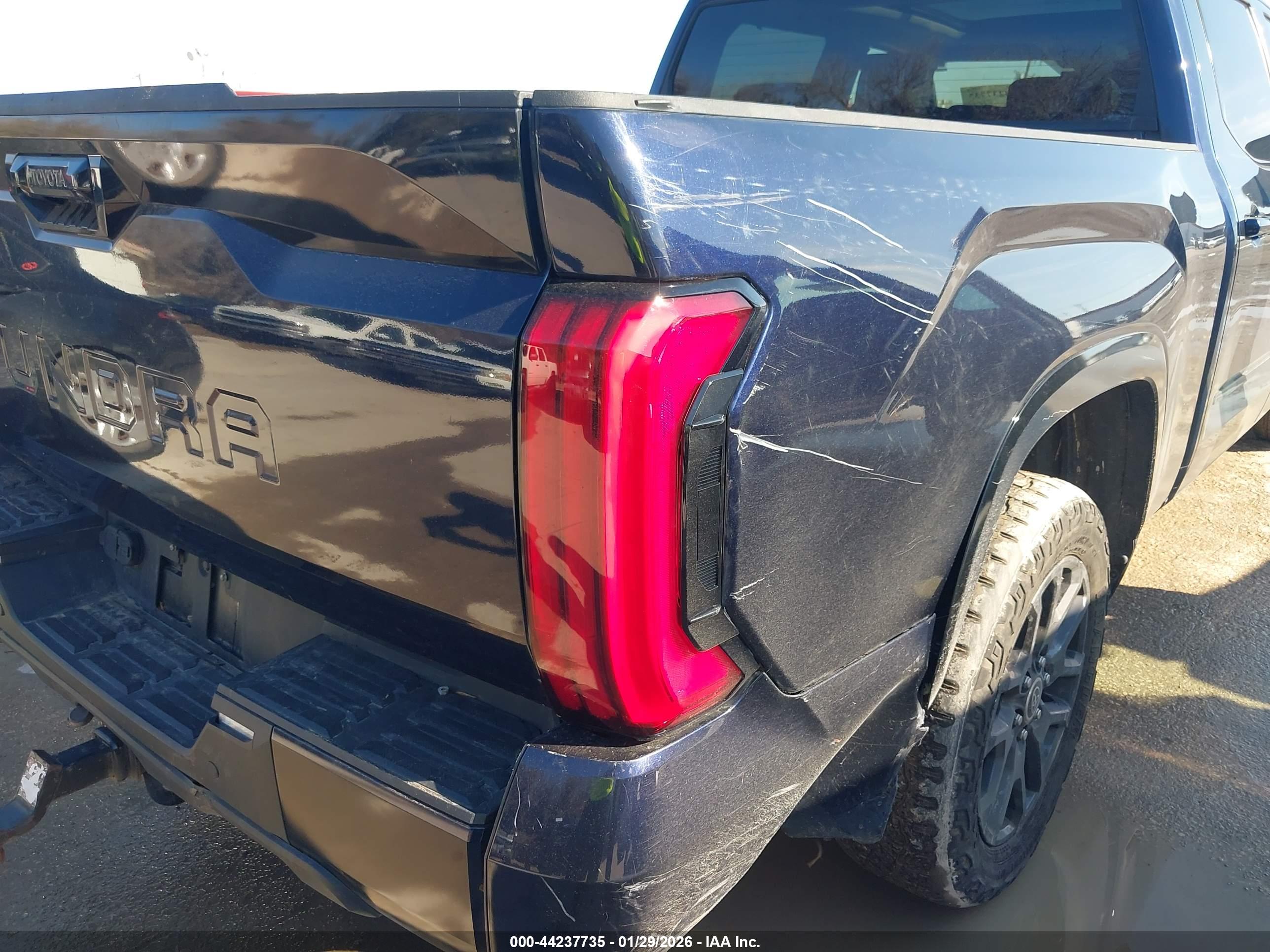 TOYOTA TUNDRA image 6