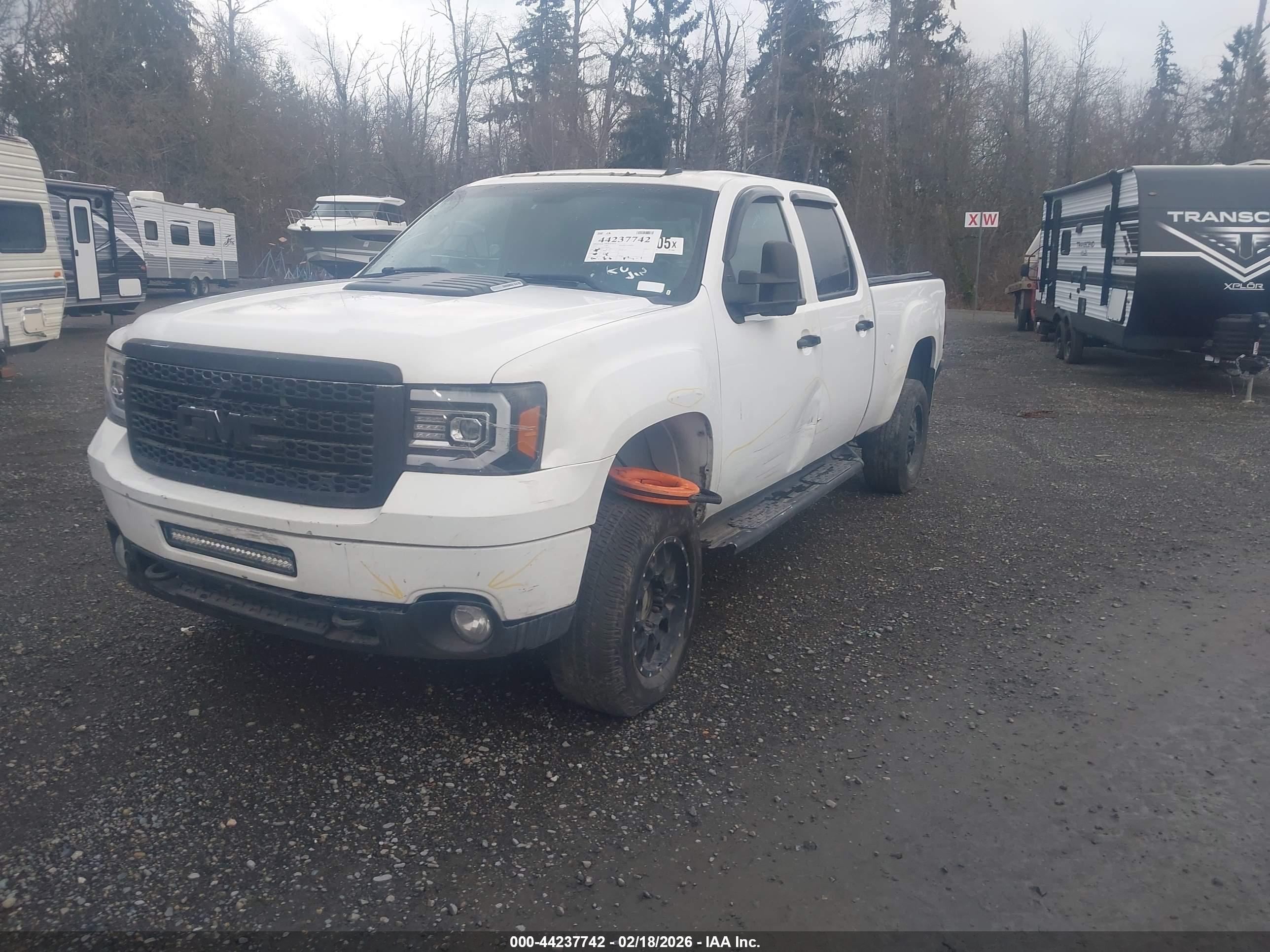 GMC SIERRA image 2