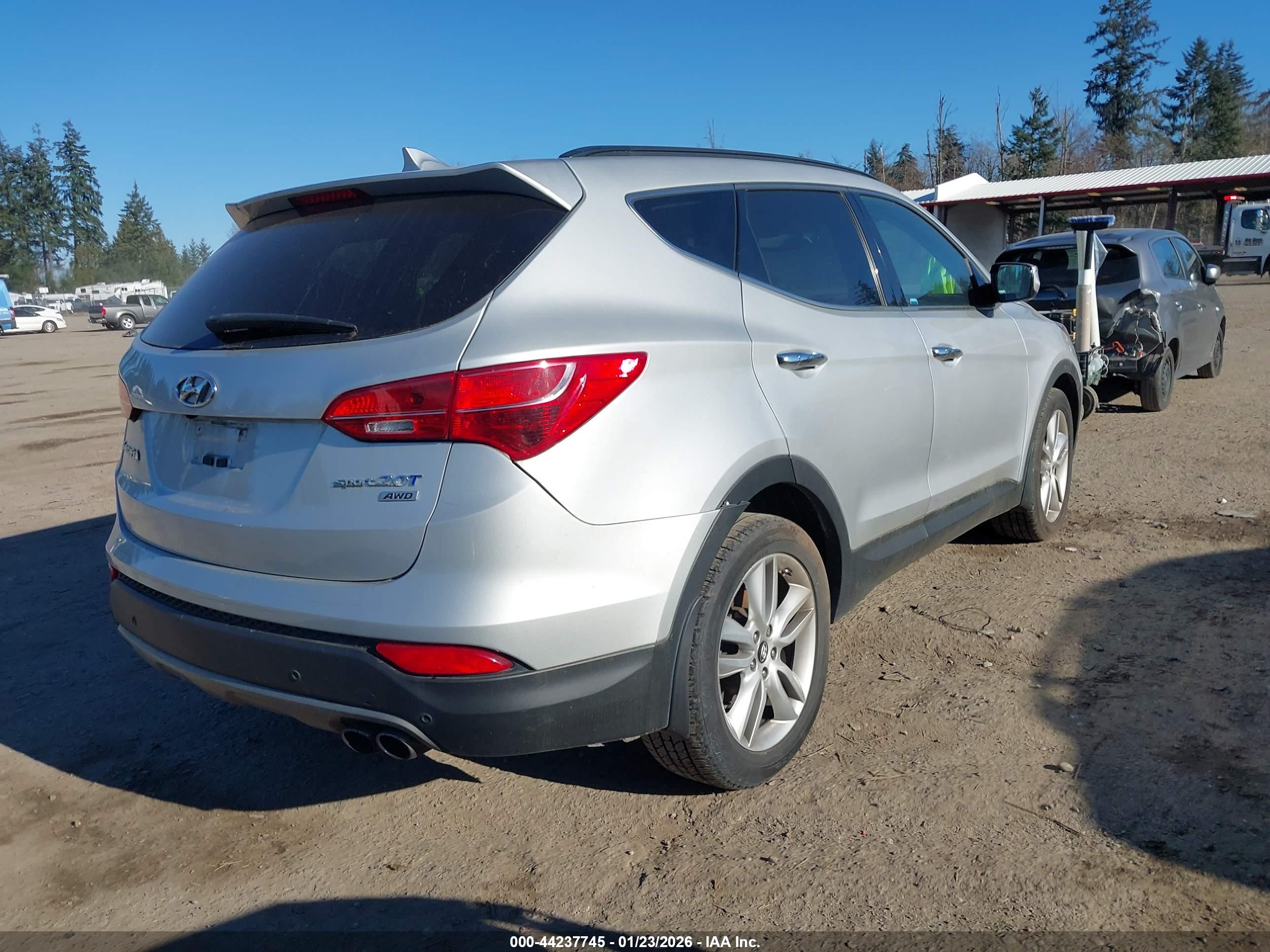 HYUNDAI SANTA image 4