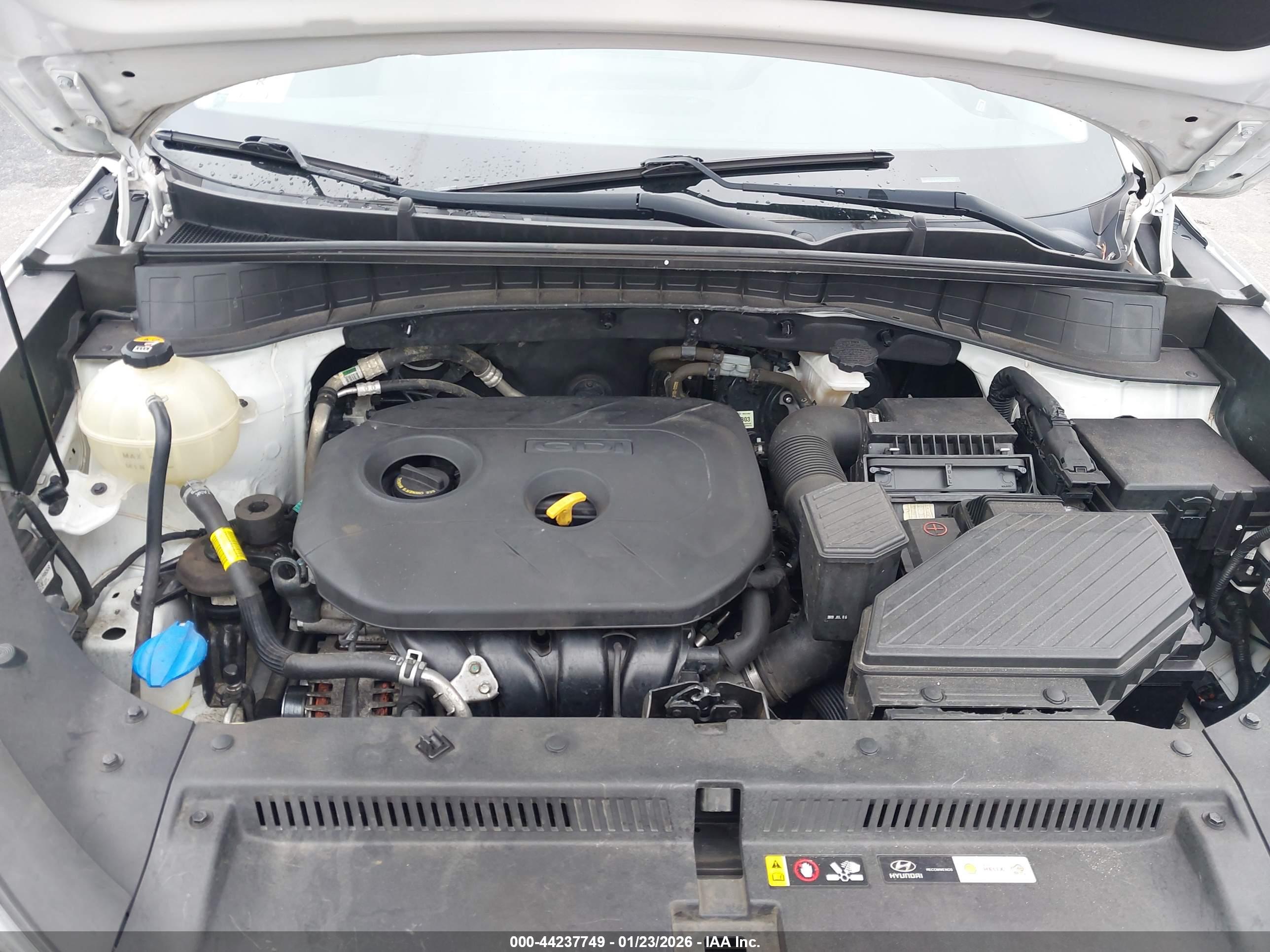 HYUNDAI TUCSON image 10