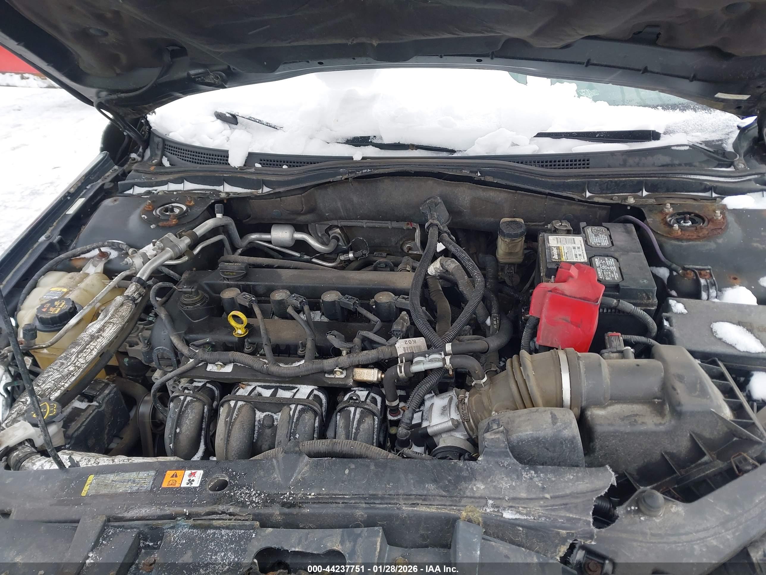 FORD FUSION image 10