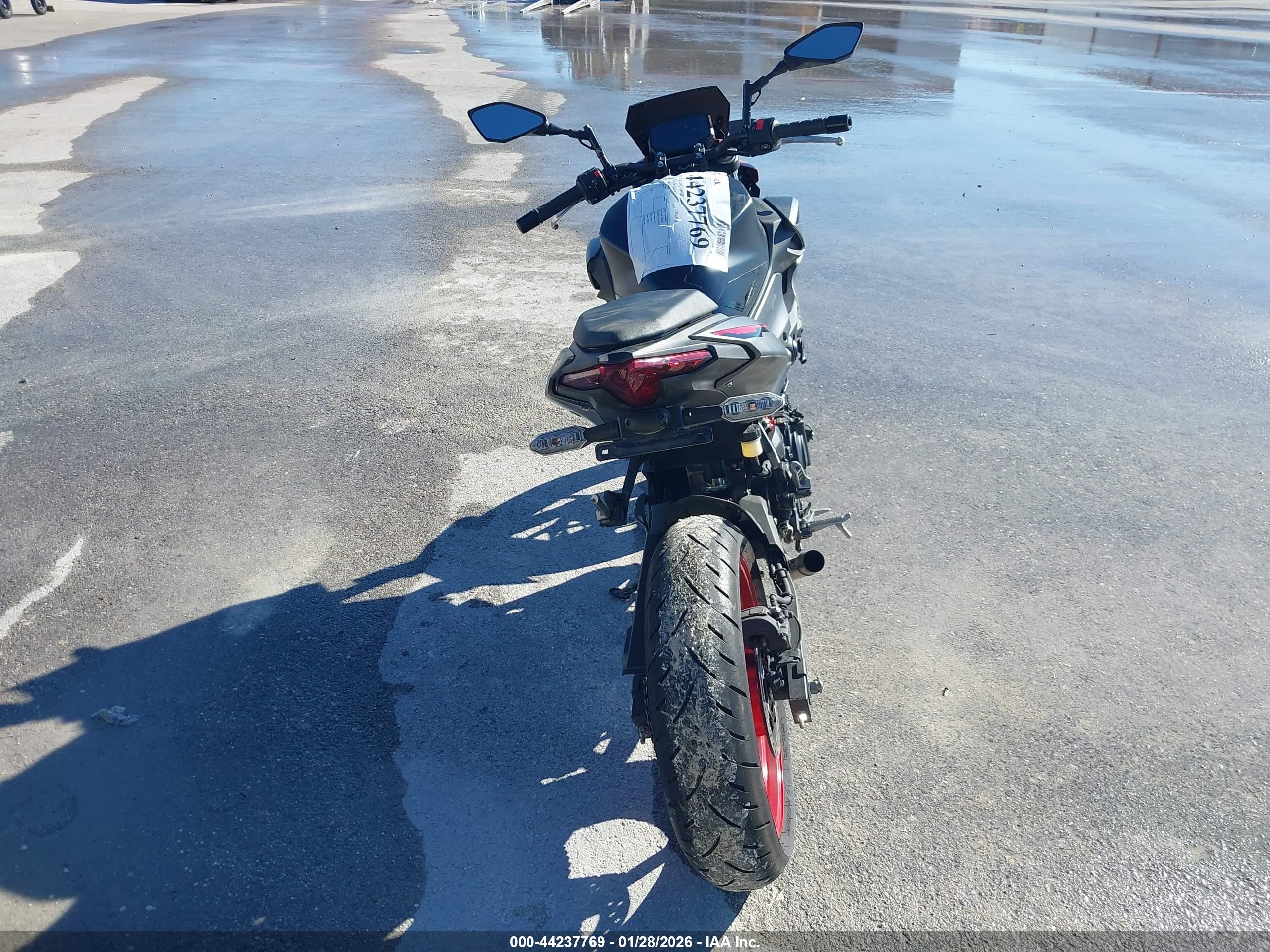 KAWASAKI ER500 image 6