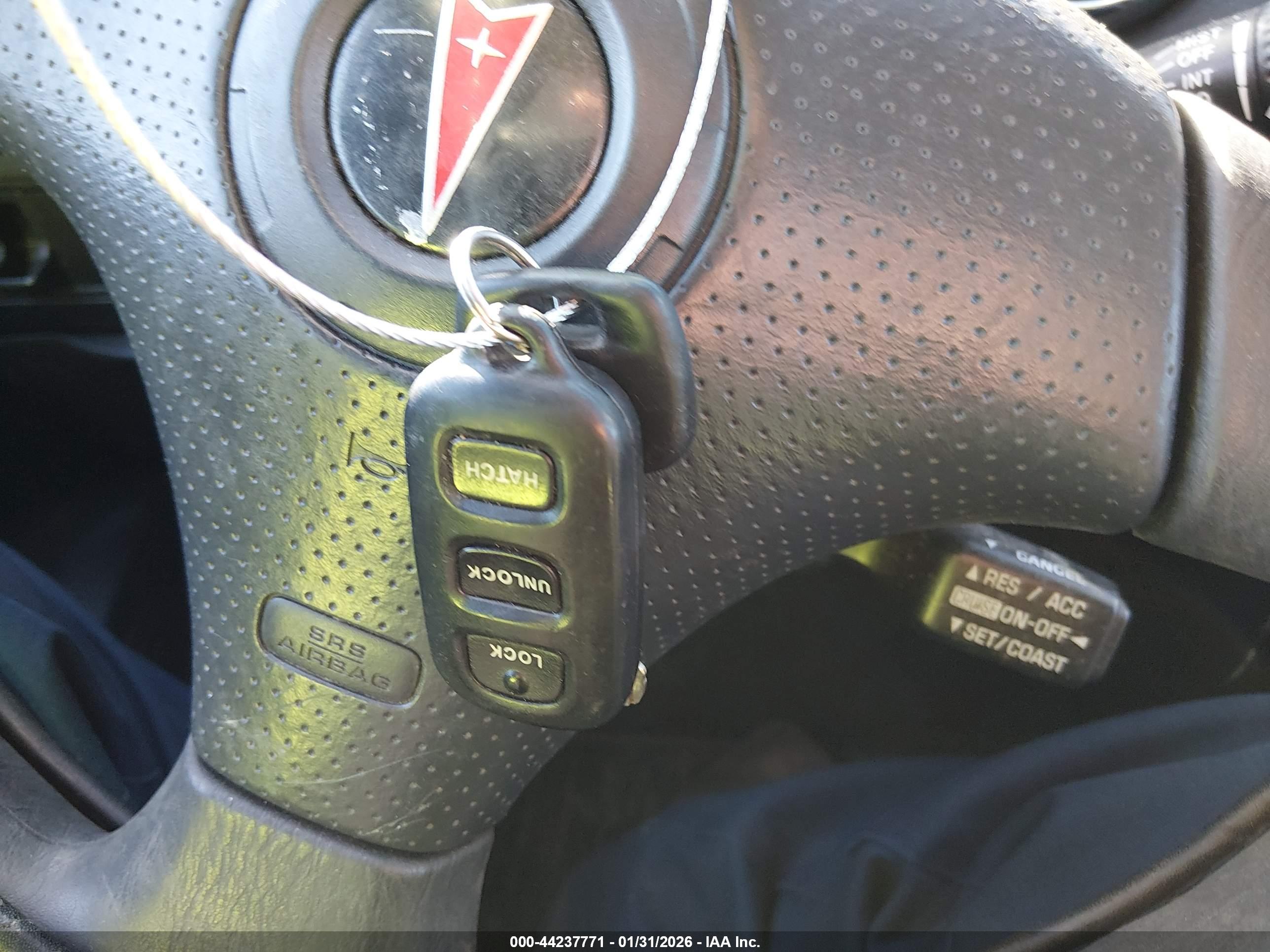 PONTIAC VIBE image 11