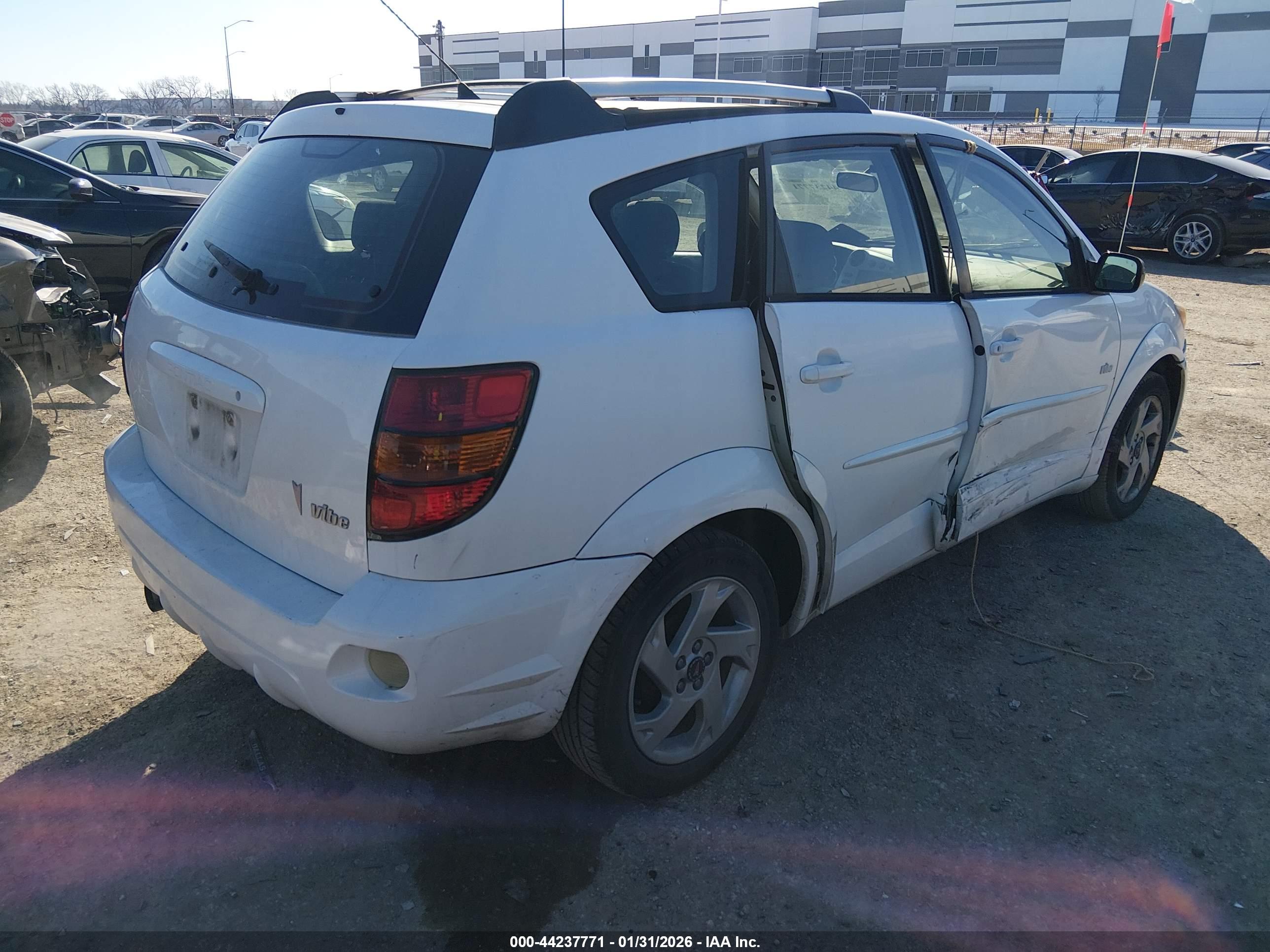 PONTIAC VIBE image 4