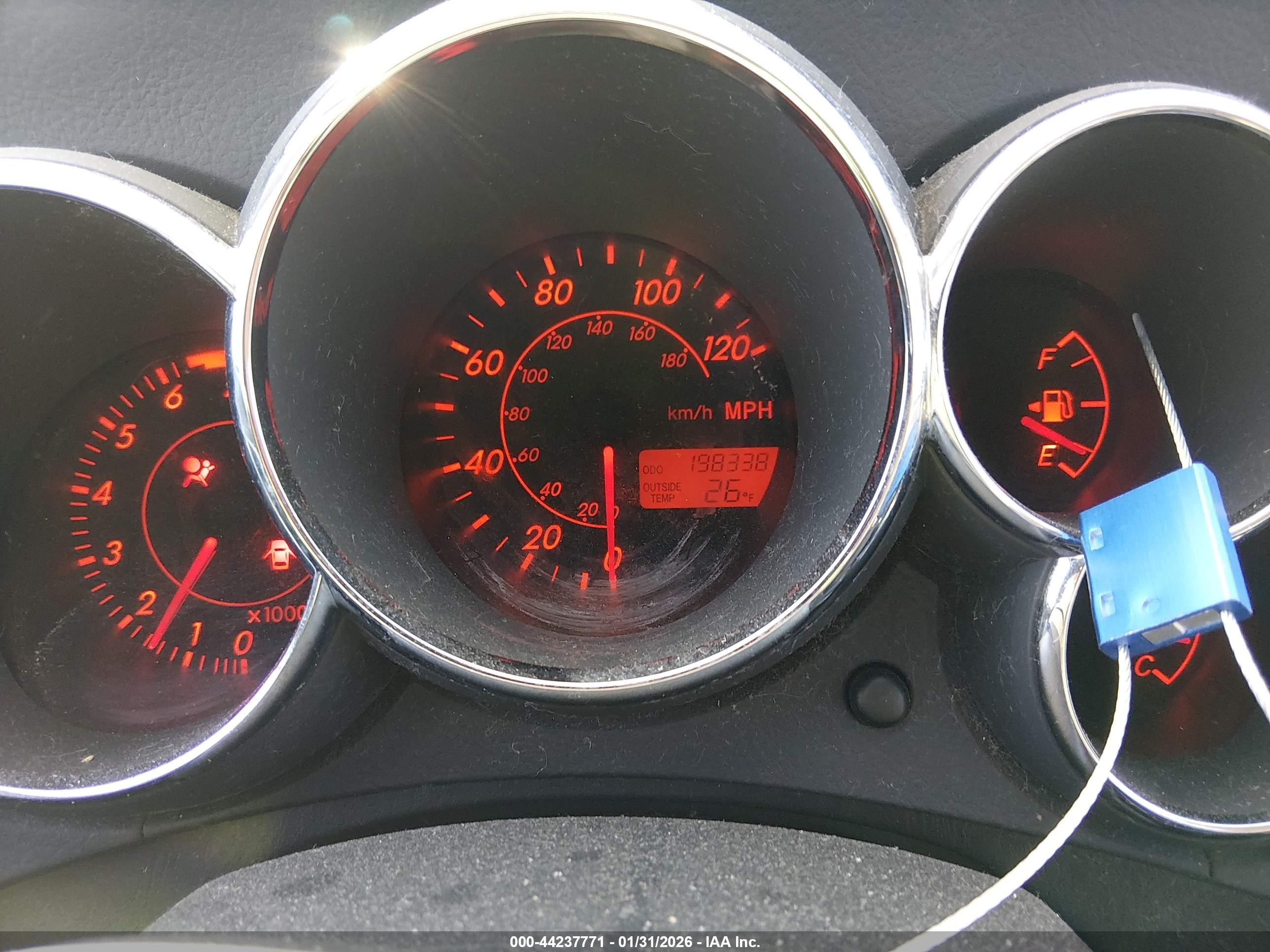PONTIAC VIBE image 7