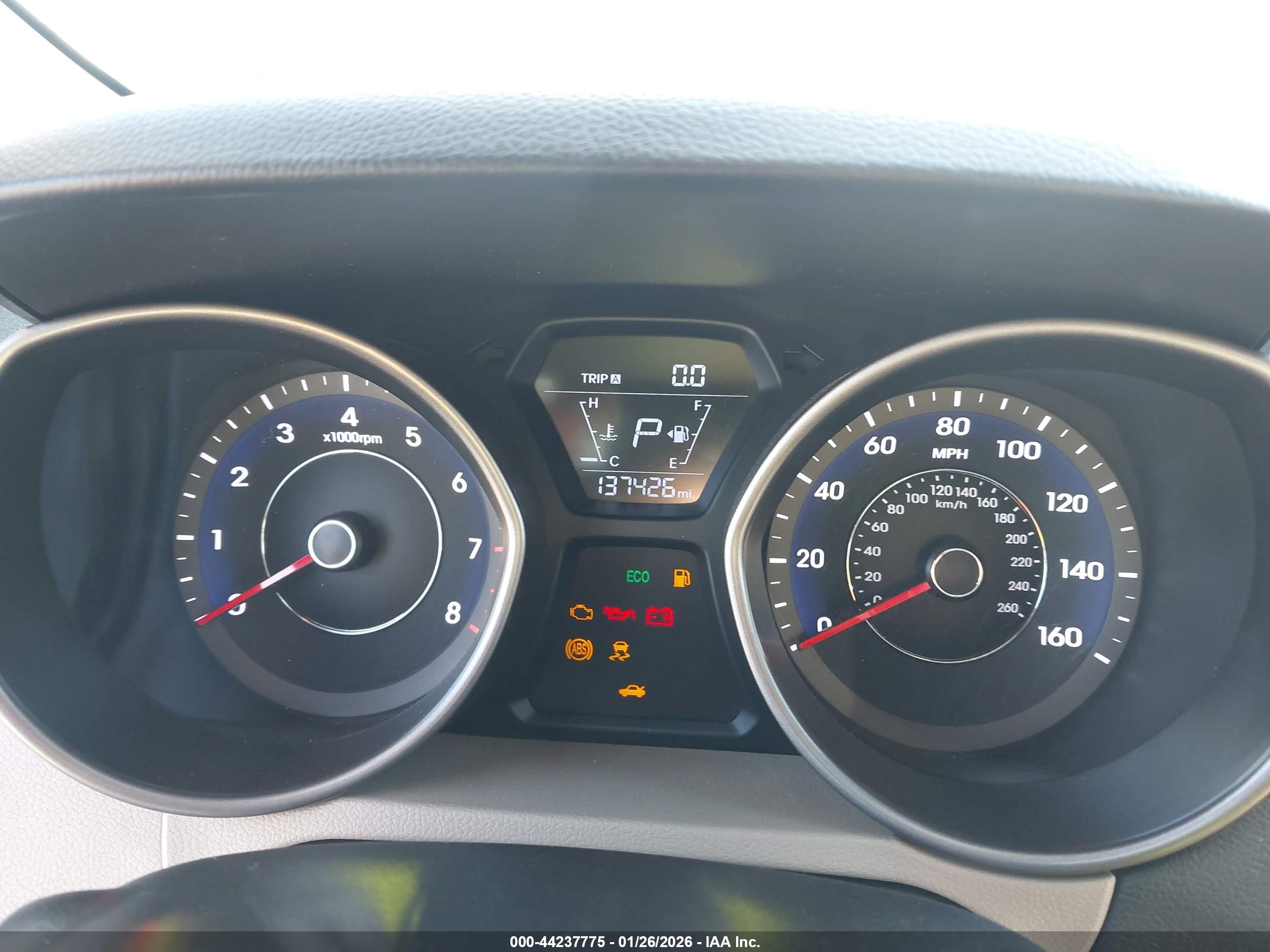 HYUNDAI ELANTRA image 7