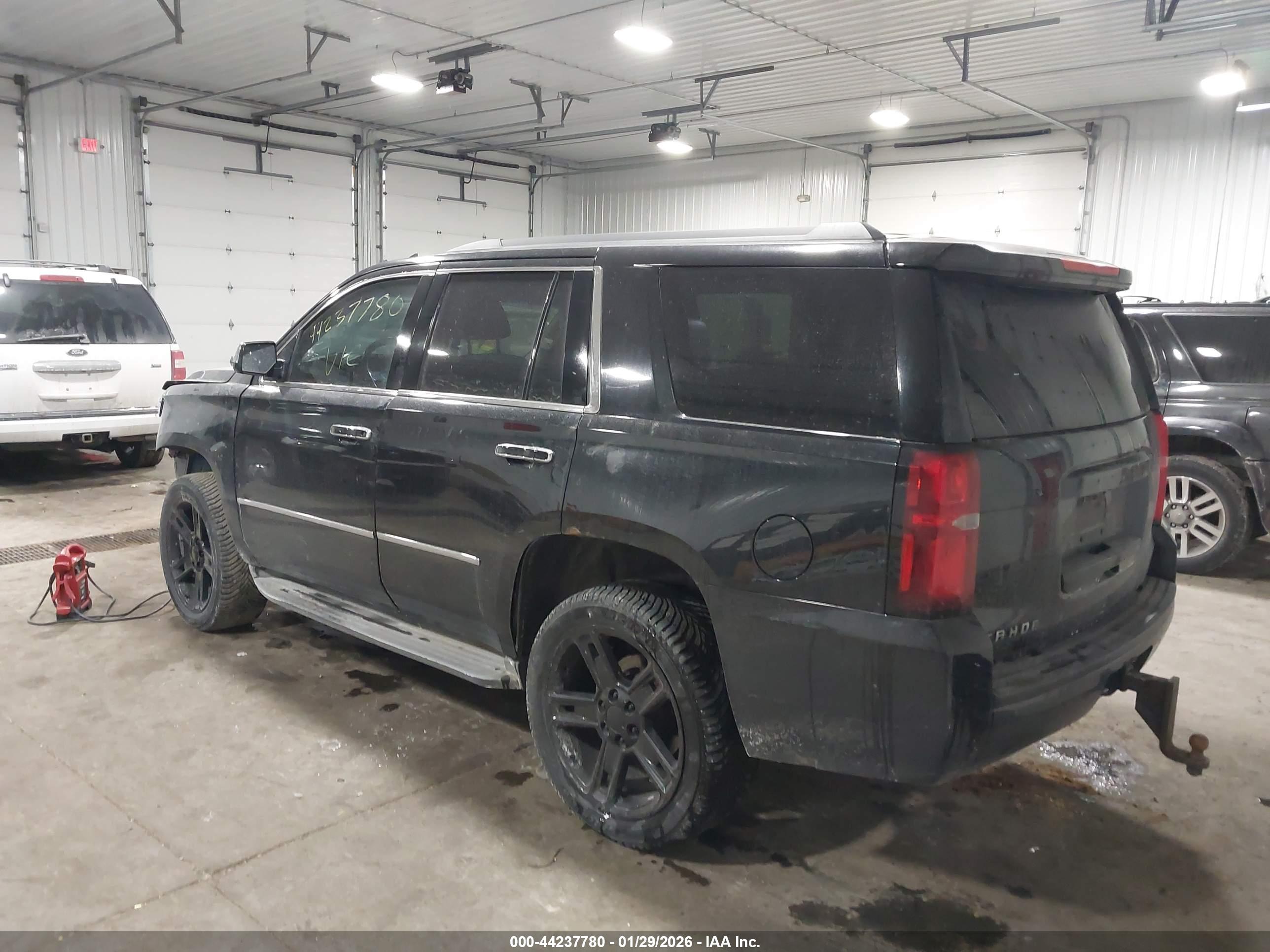 CHEVROLET TAHOE image 3