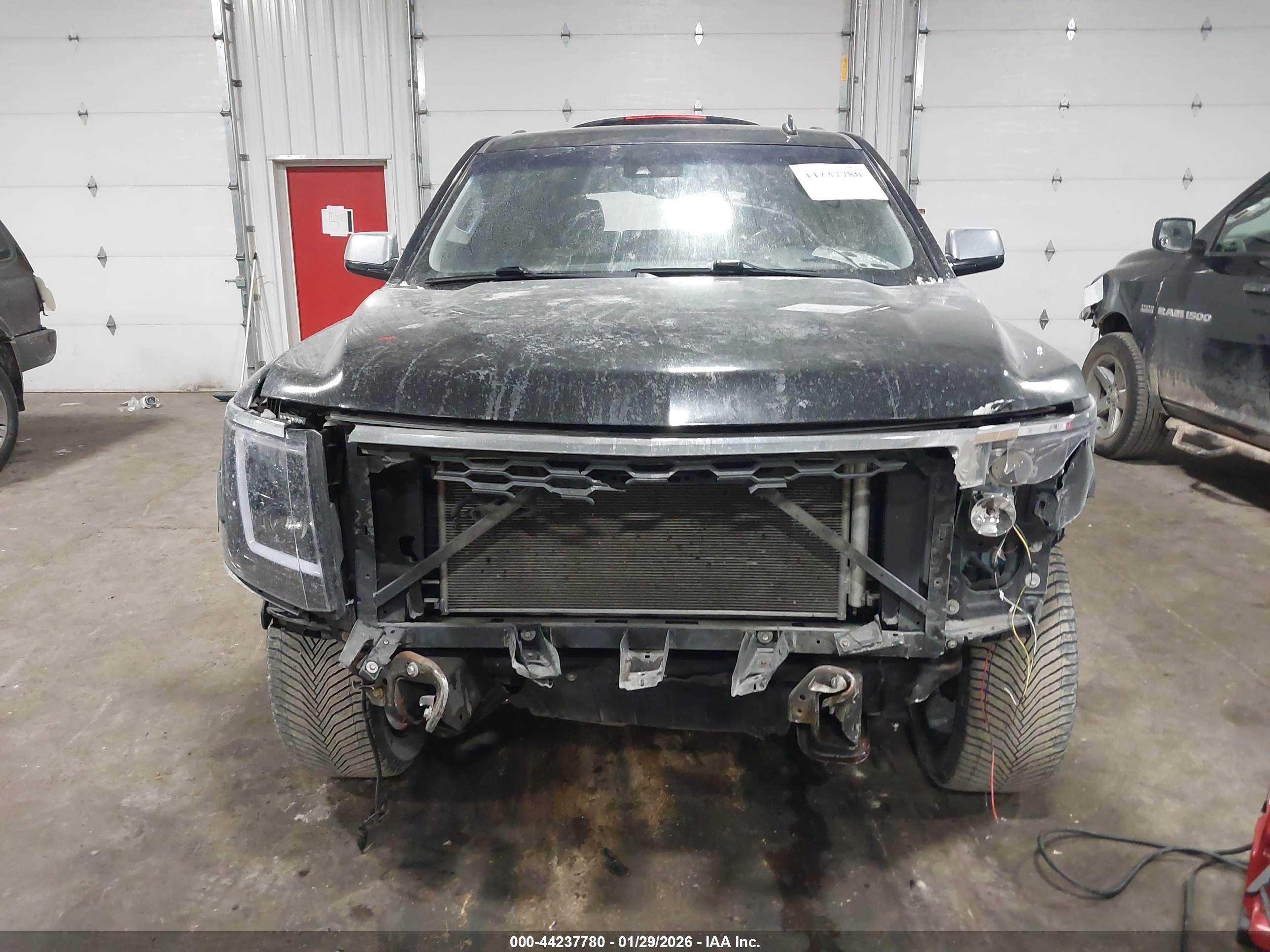 CHEVROLET TAHOE image 6