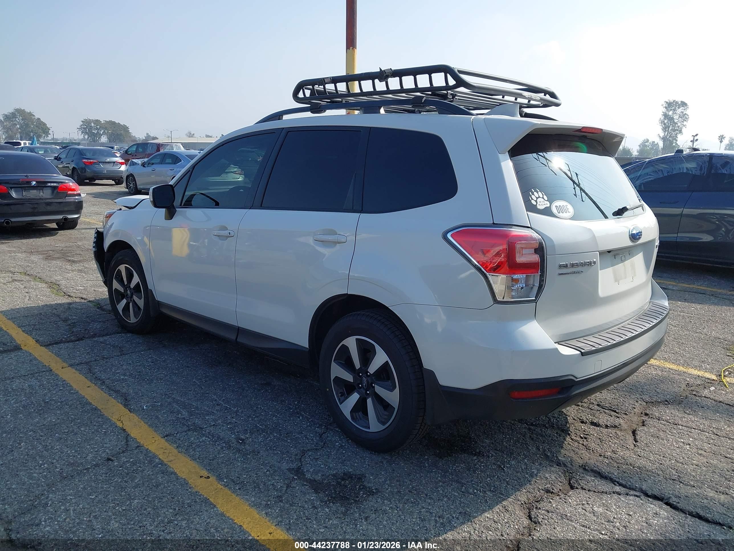 SUBARU FORESTER image 3