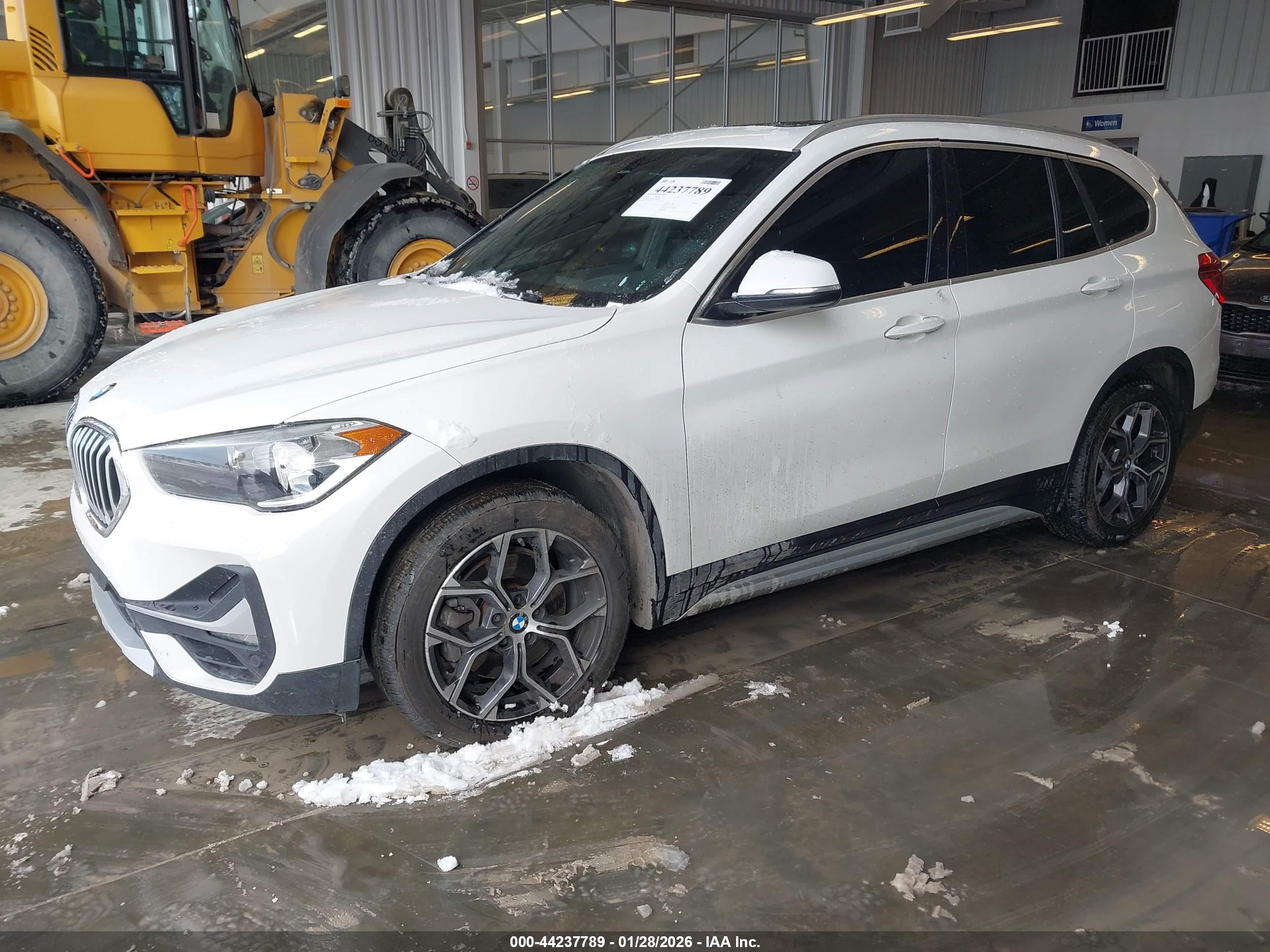 BMW X1 image 2