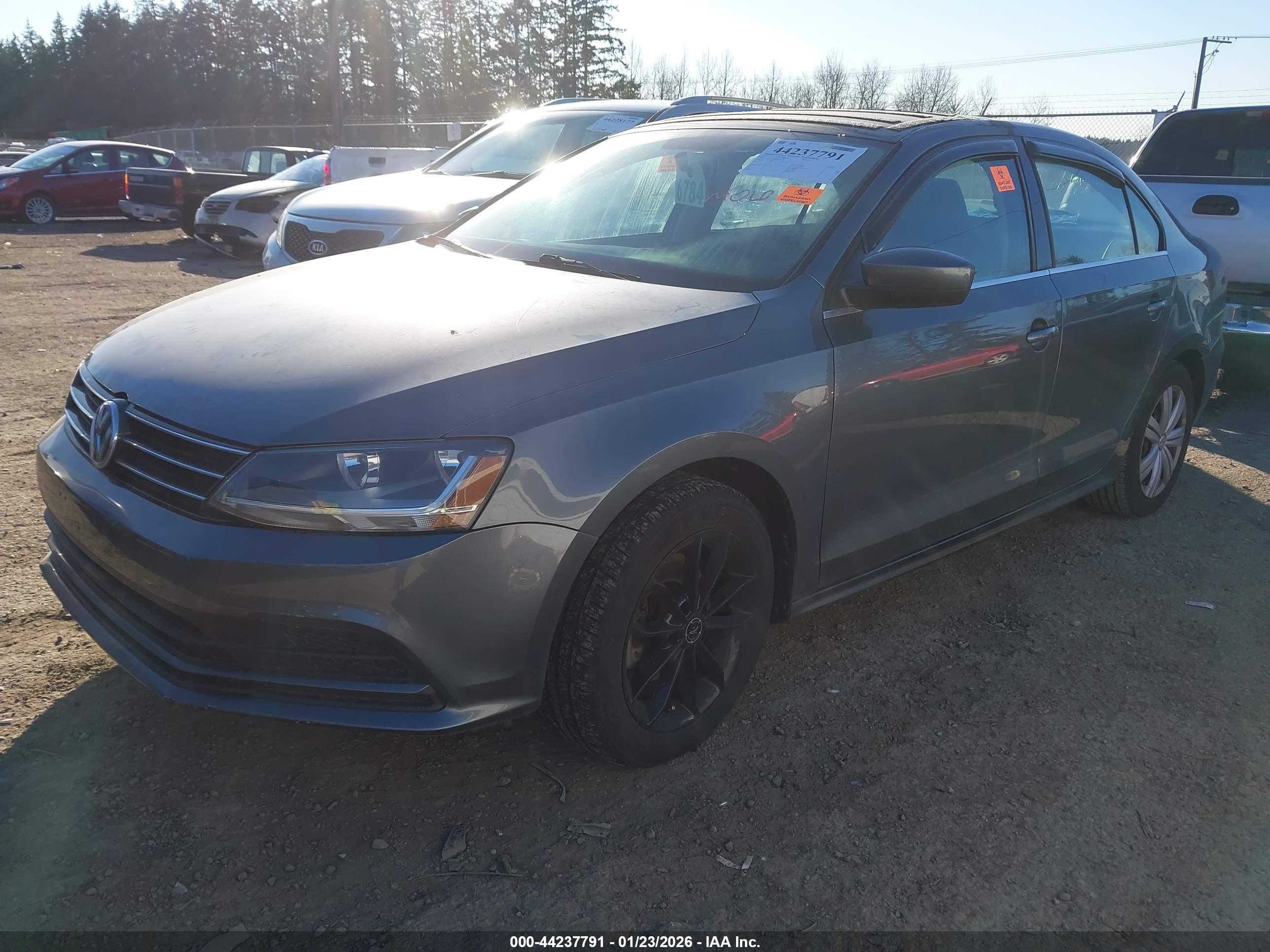 VOLKSWAGEN JETTA image 2
