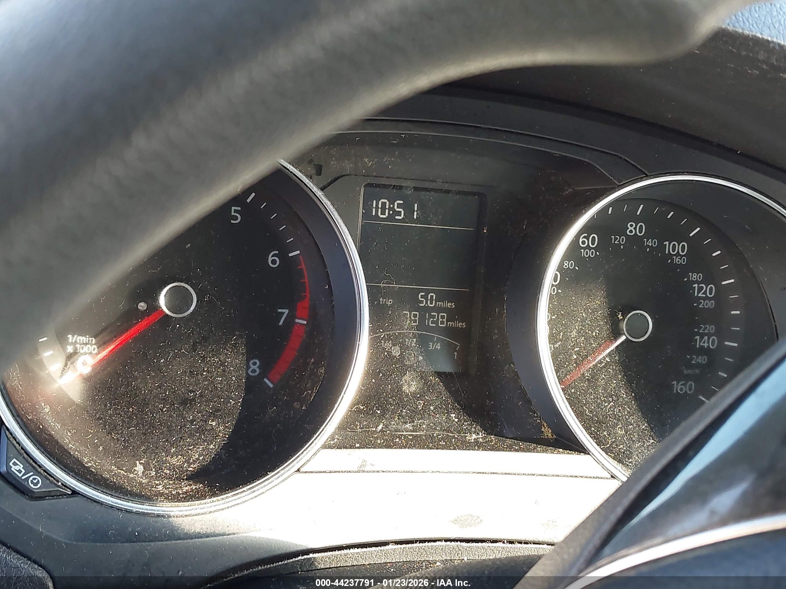 VOLKSWAGEN JETTA image 7