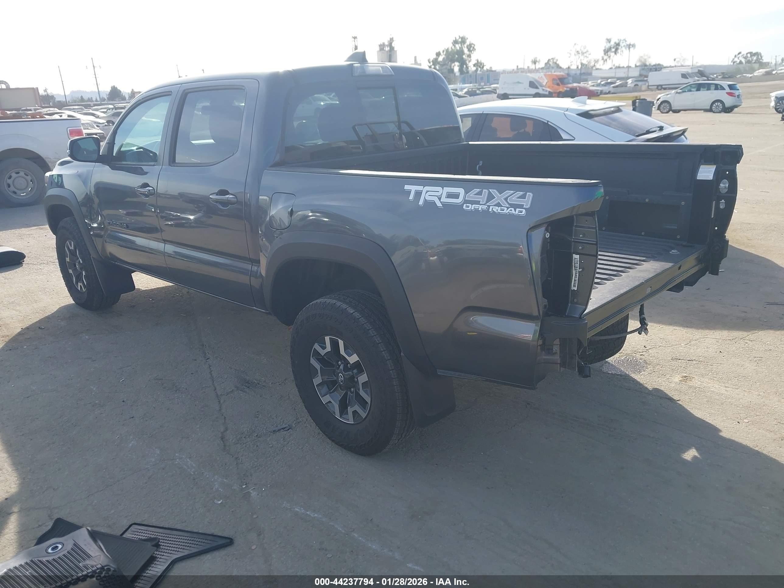 TOYOTA TACOMA image 3