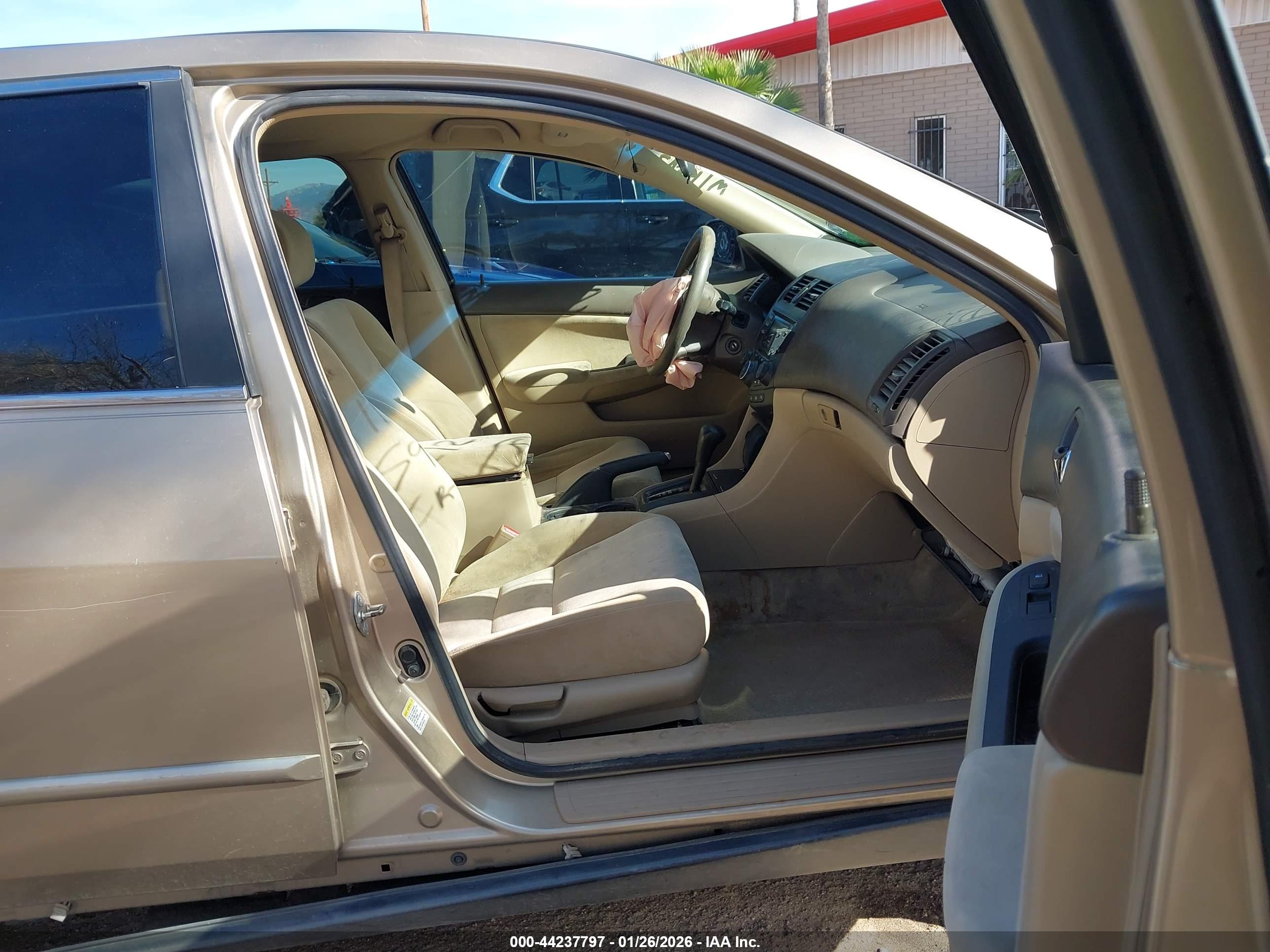 HONDA ACCORD image 5